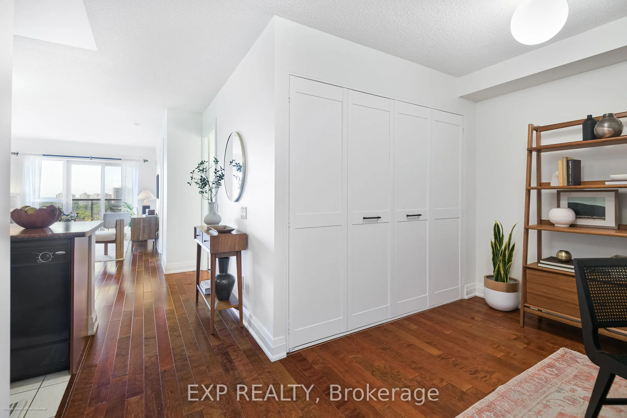 60 Heintzman Street, #1322