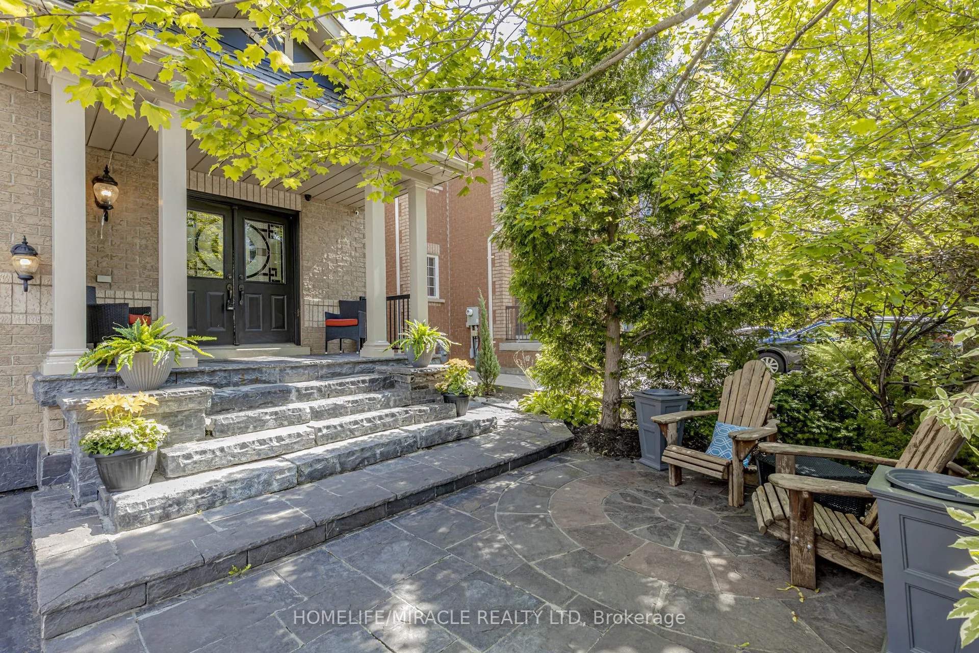32 Masters Green Crescent