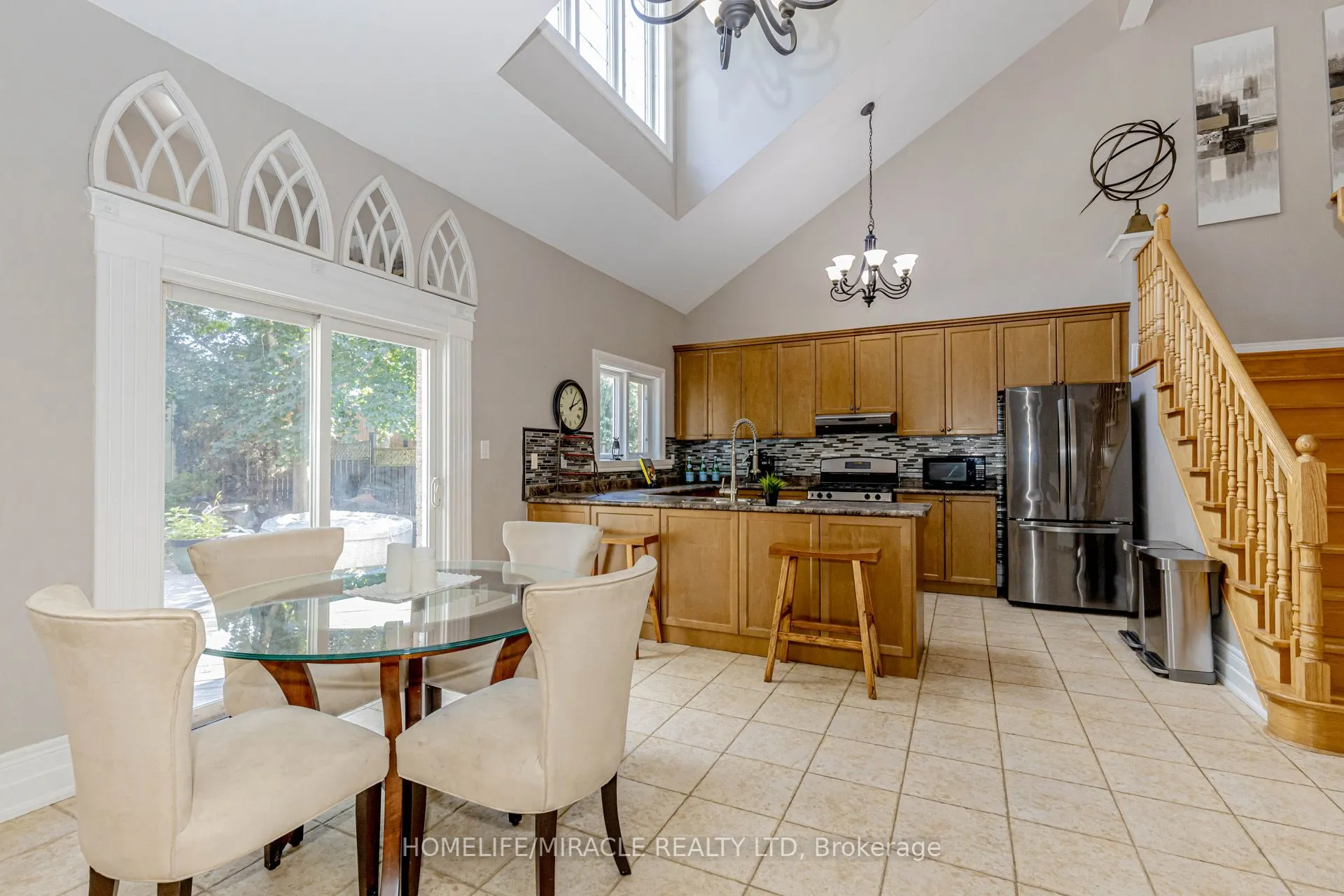 32 Masters Green Crescent