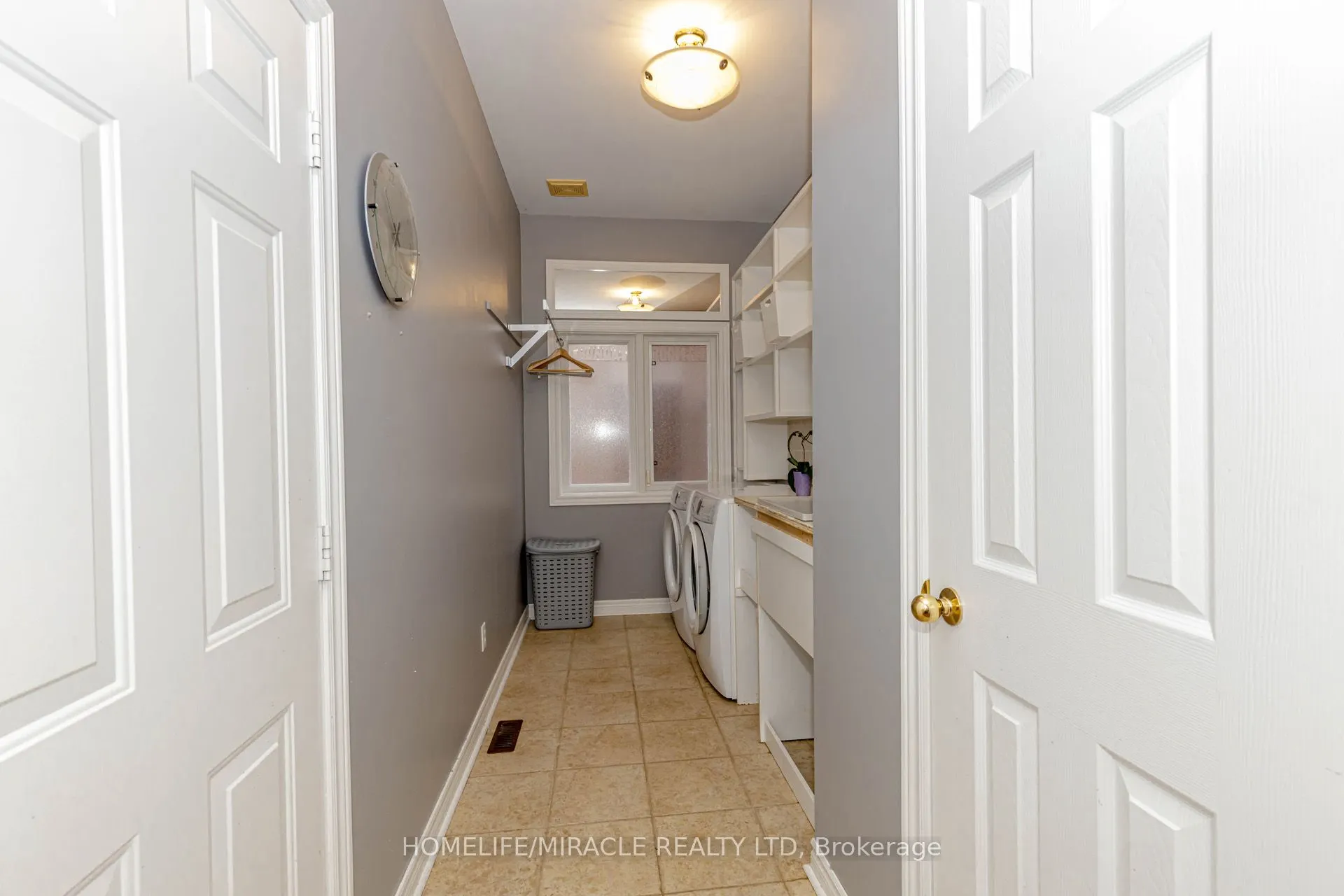 32 Masters Green Crescent