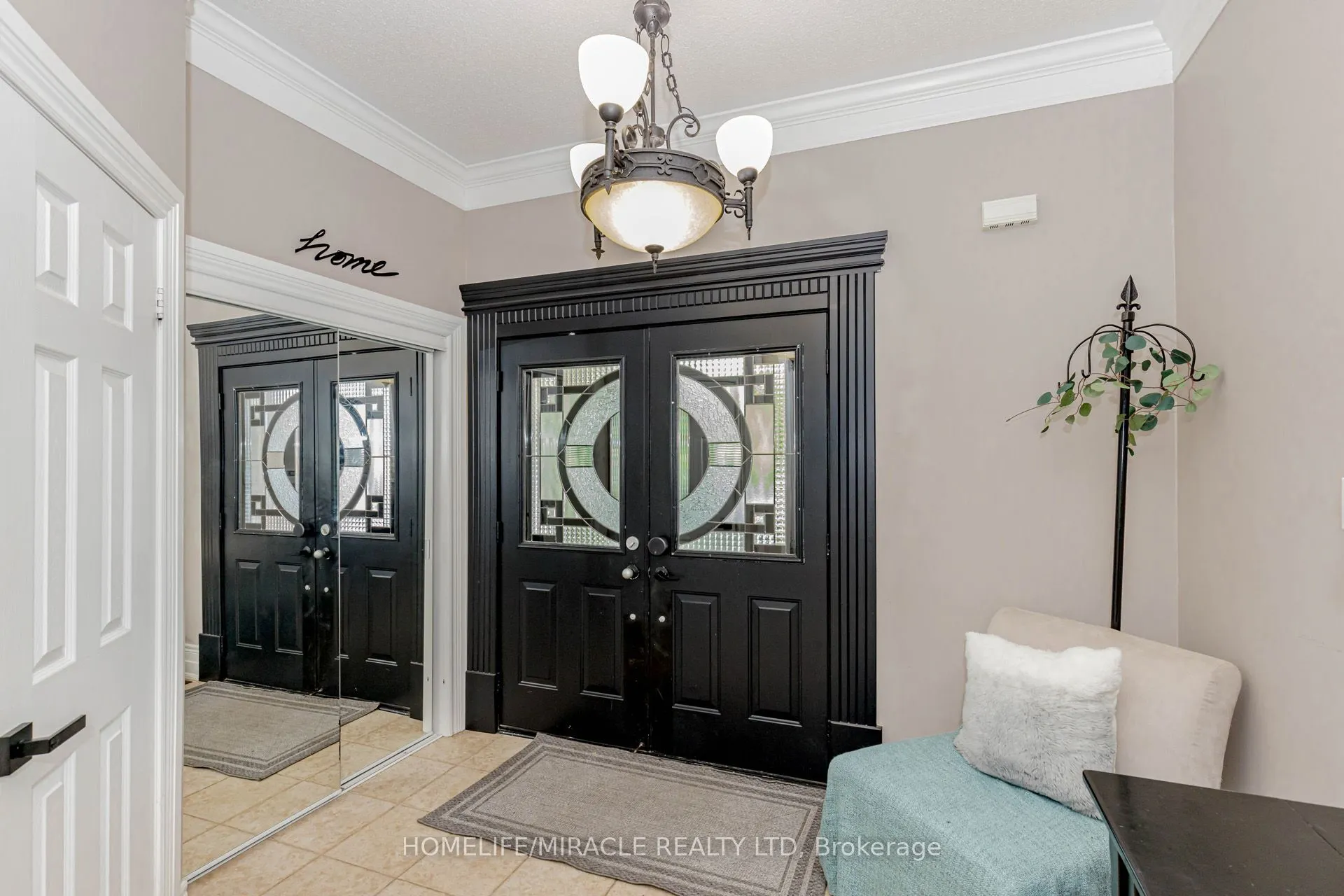 32 Masters Green Crescent