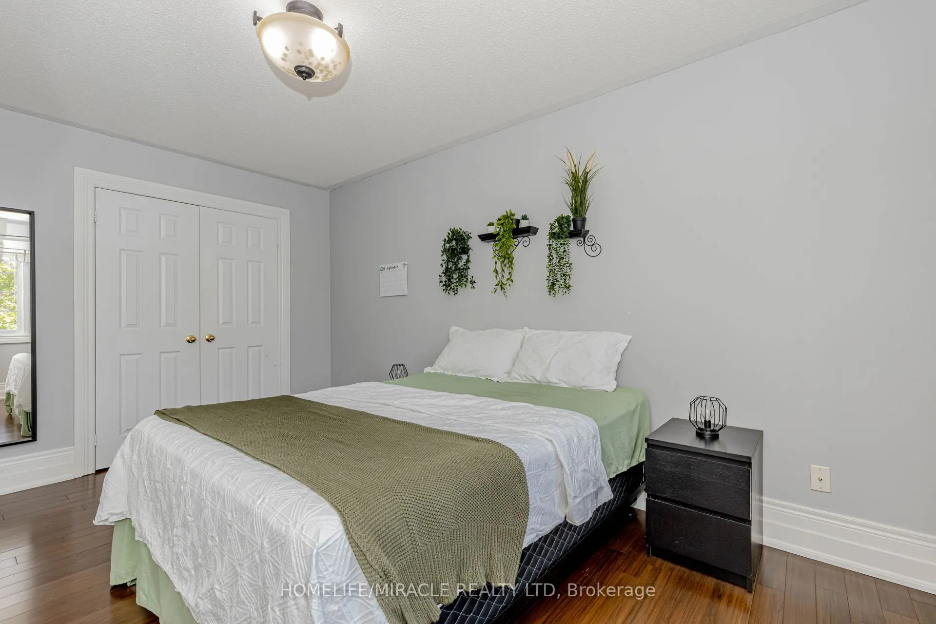 32 Masters Green Crescent