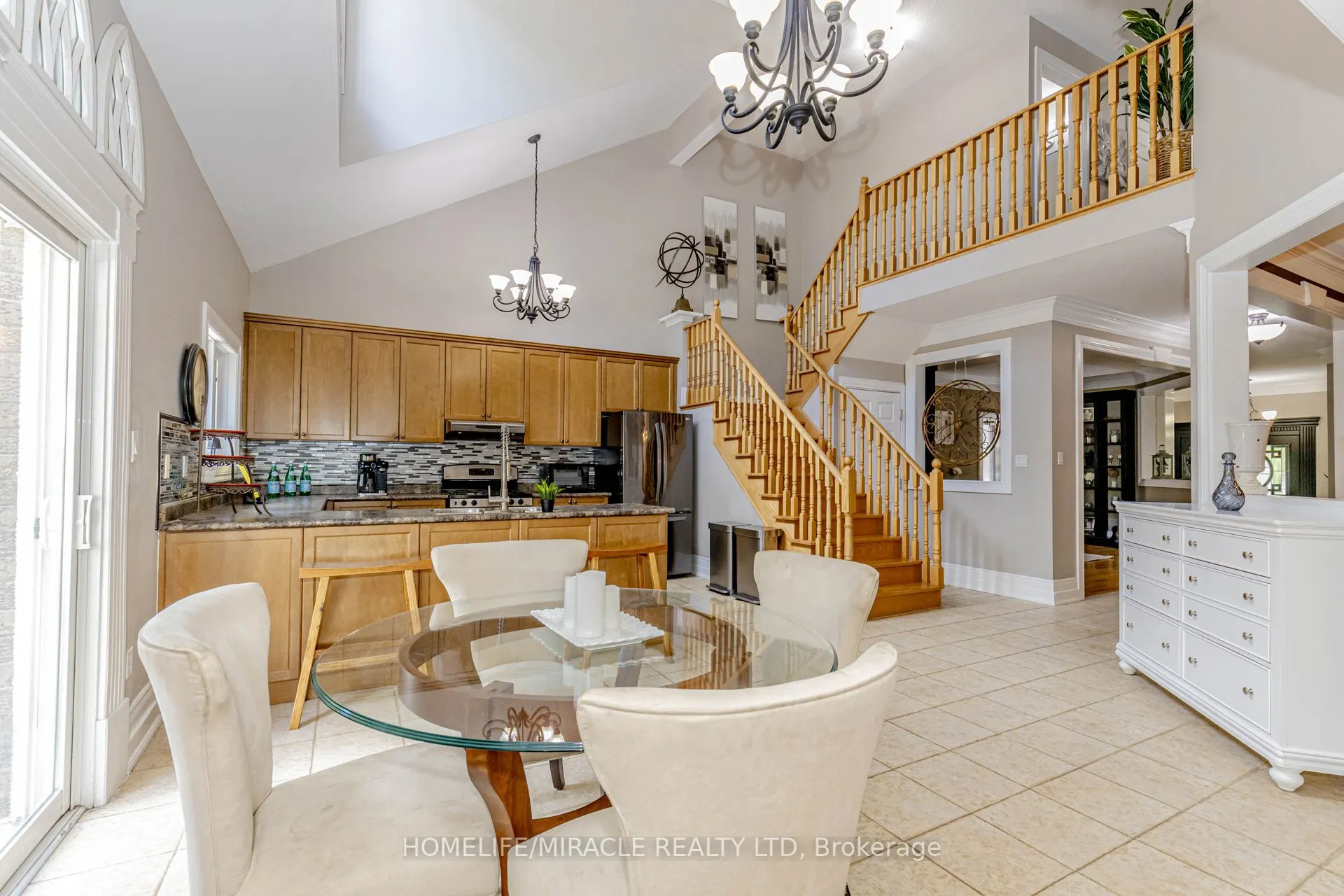 32 Masters Green Crescent