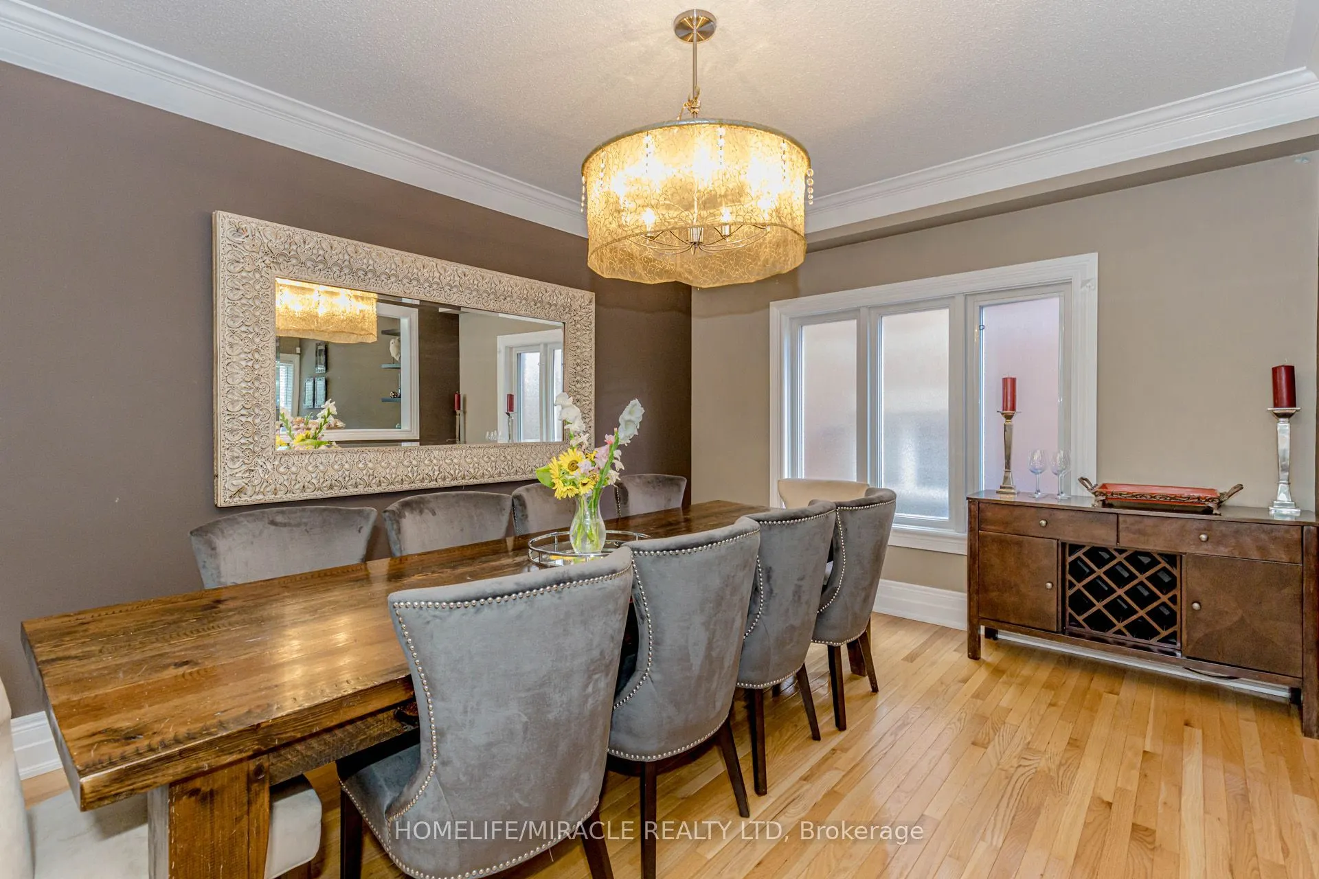 32 Masters Green Crescent