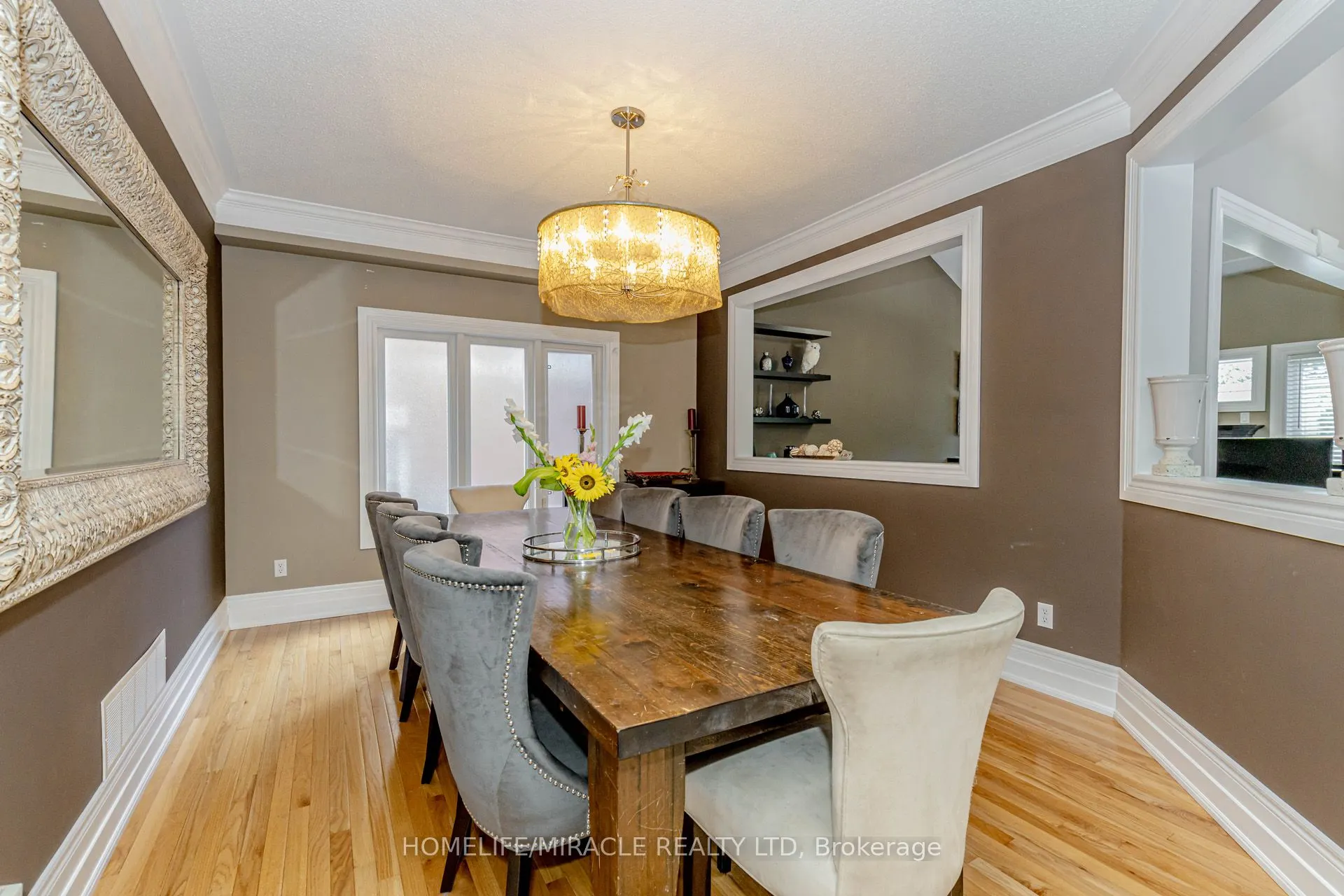 32 Masters Green Crescent