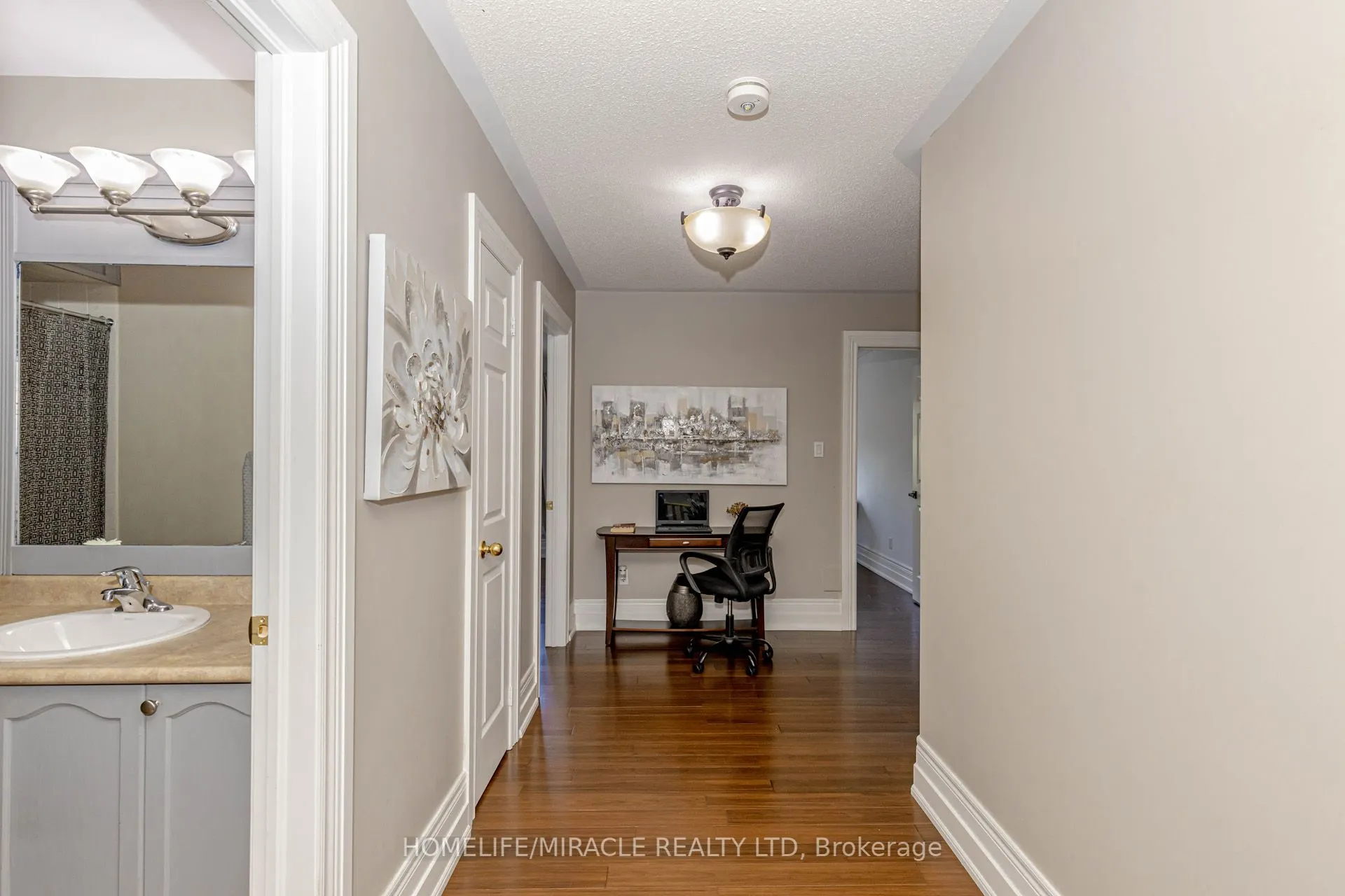 32 Masters Green Crescent