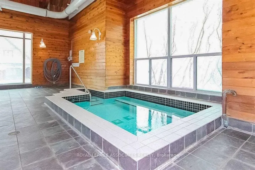 2177 Burnhamthorpe Road W, #402