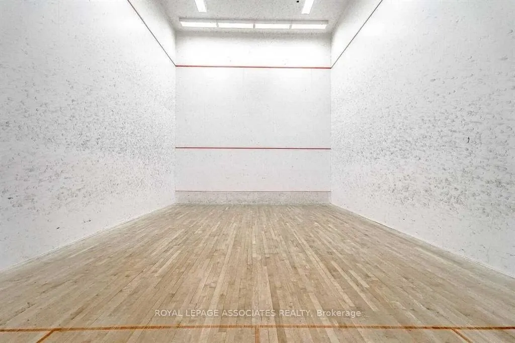 2177 Burnhamthorpe Road W, #402