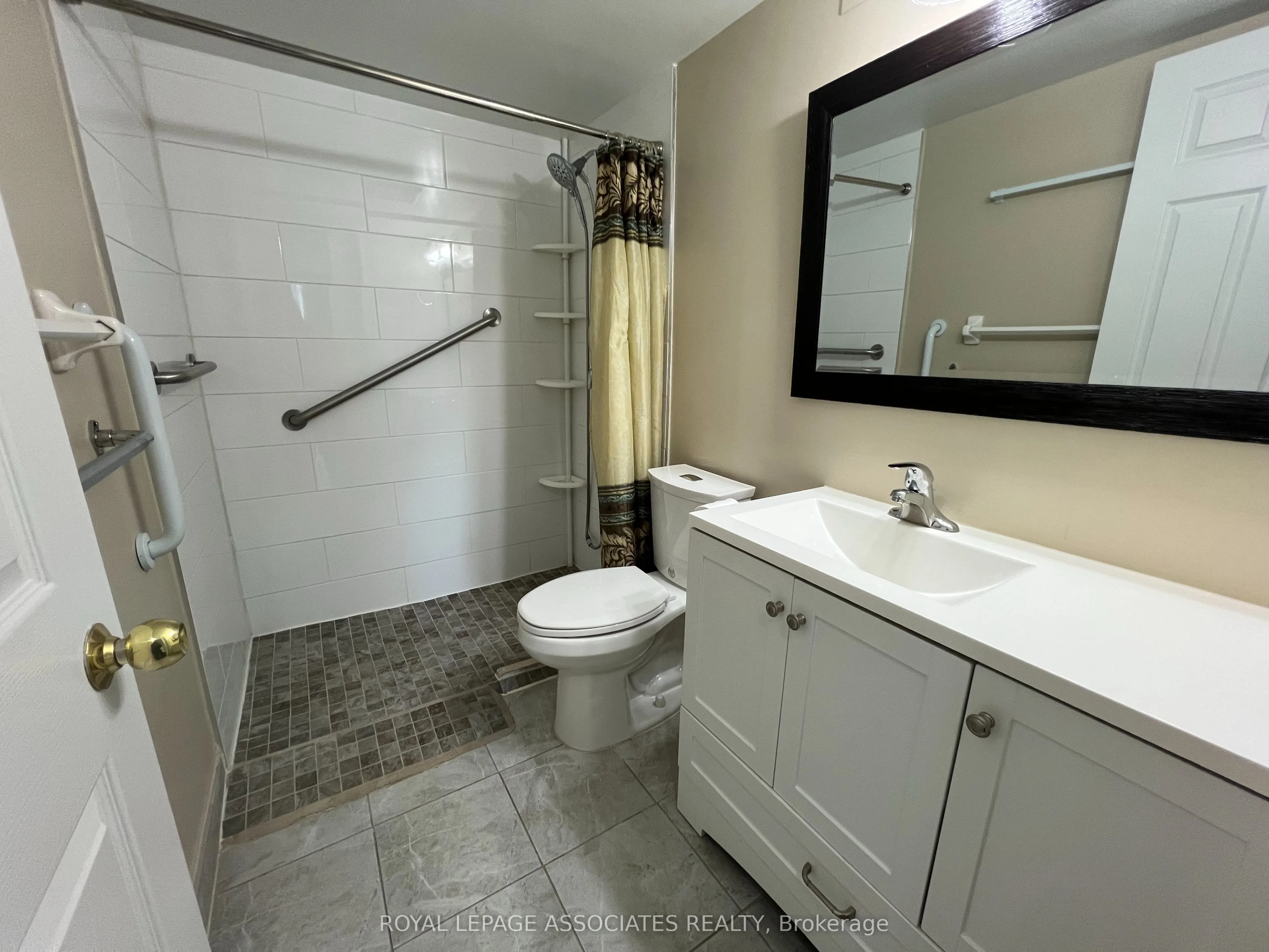 2177 Burnhamthorpe Road W, #402