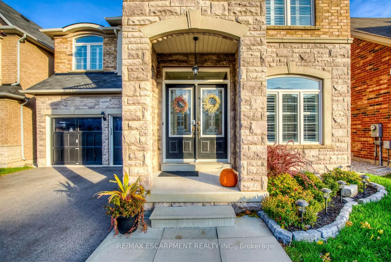 4200 Fuller Crescent