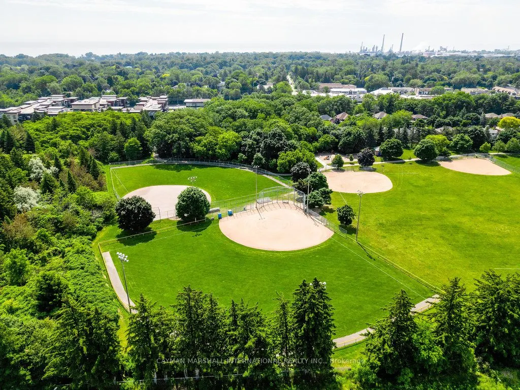 1575 Lakeshore Road W, #462