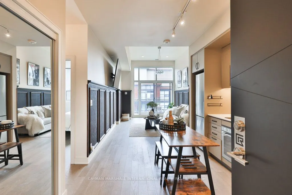 1575 Lakeshore Road W, #462