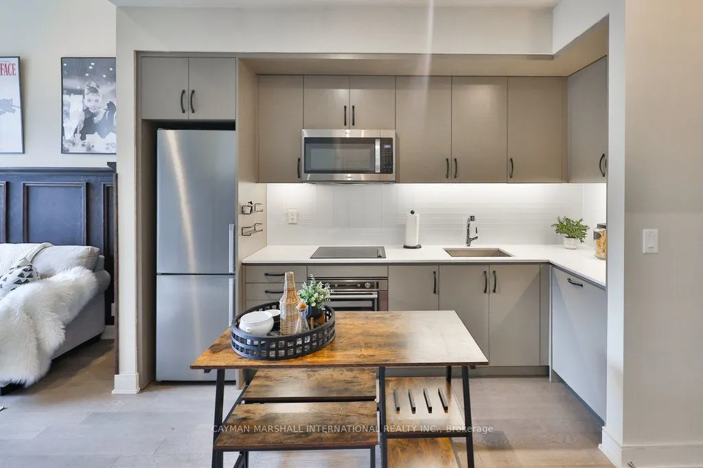 1575 Lakeshore Road W, #462