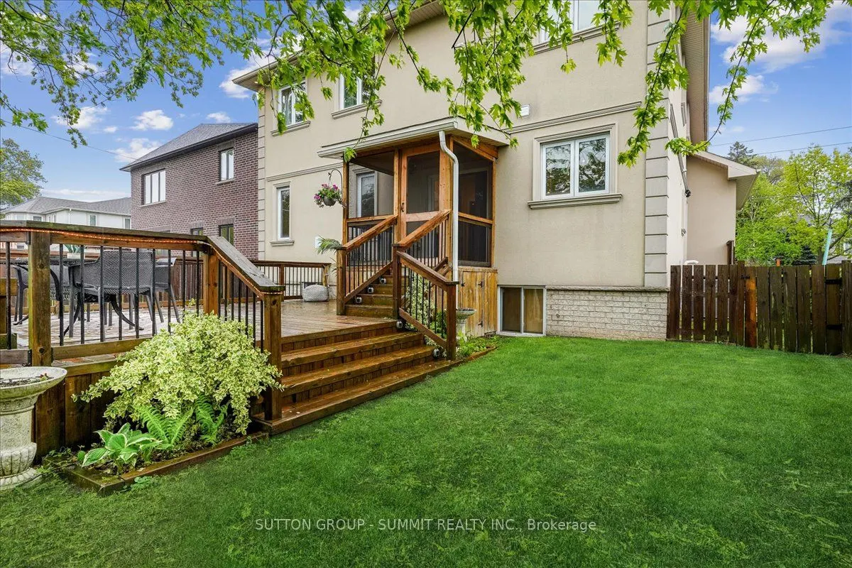 137 Eaglewood Boulevard