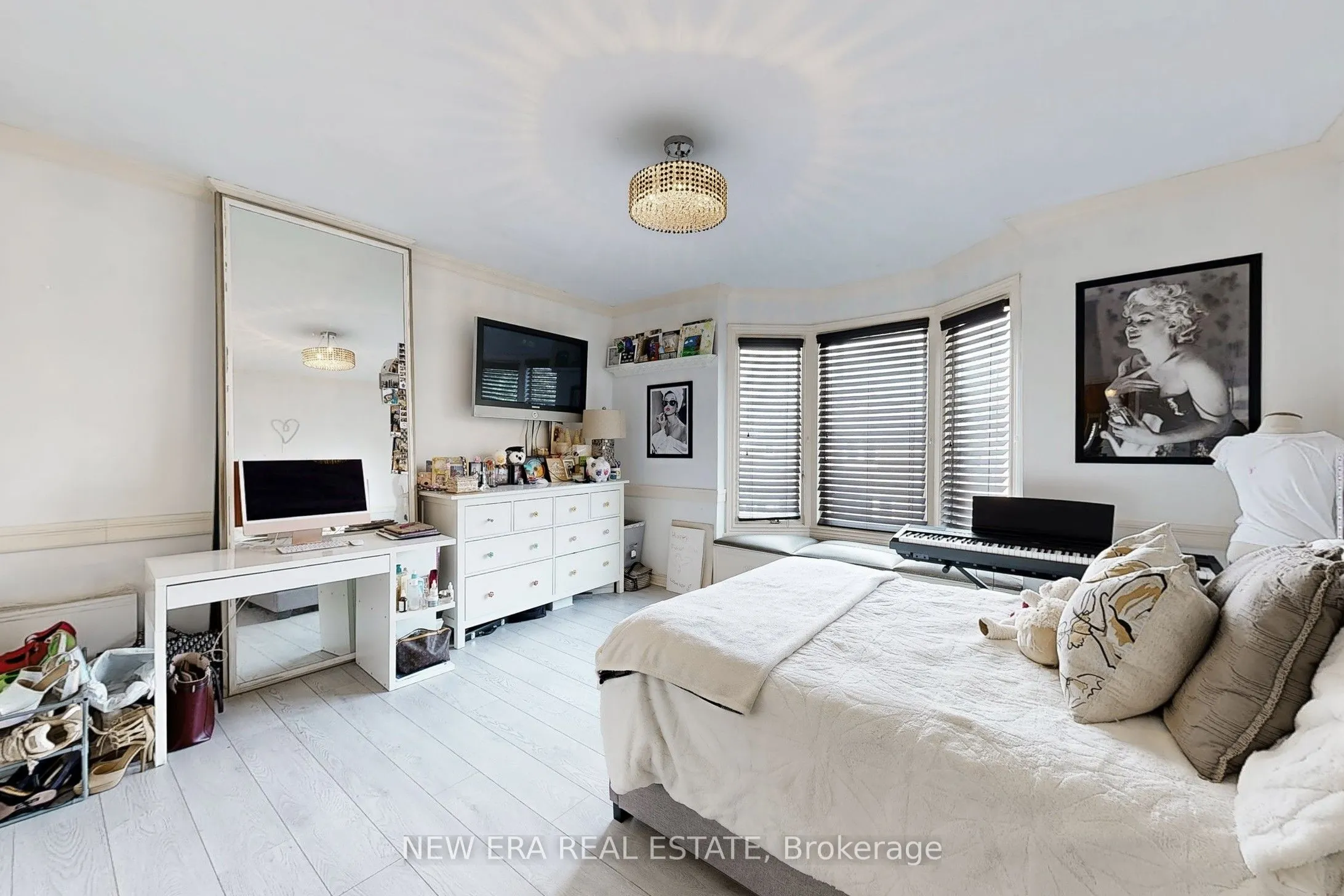 53 Burnfield Avenue