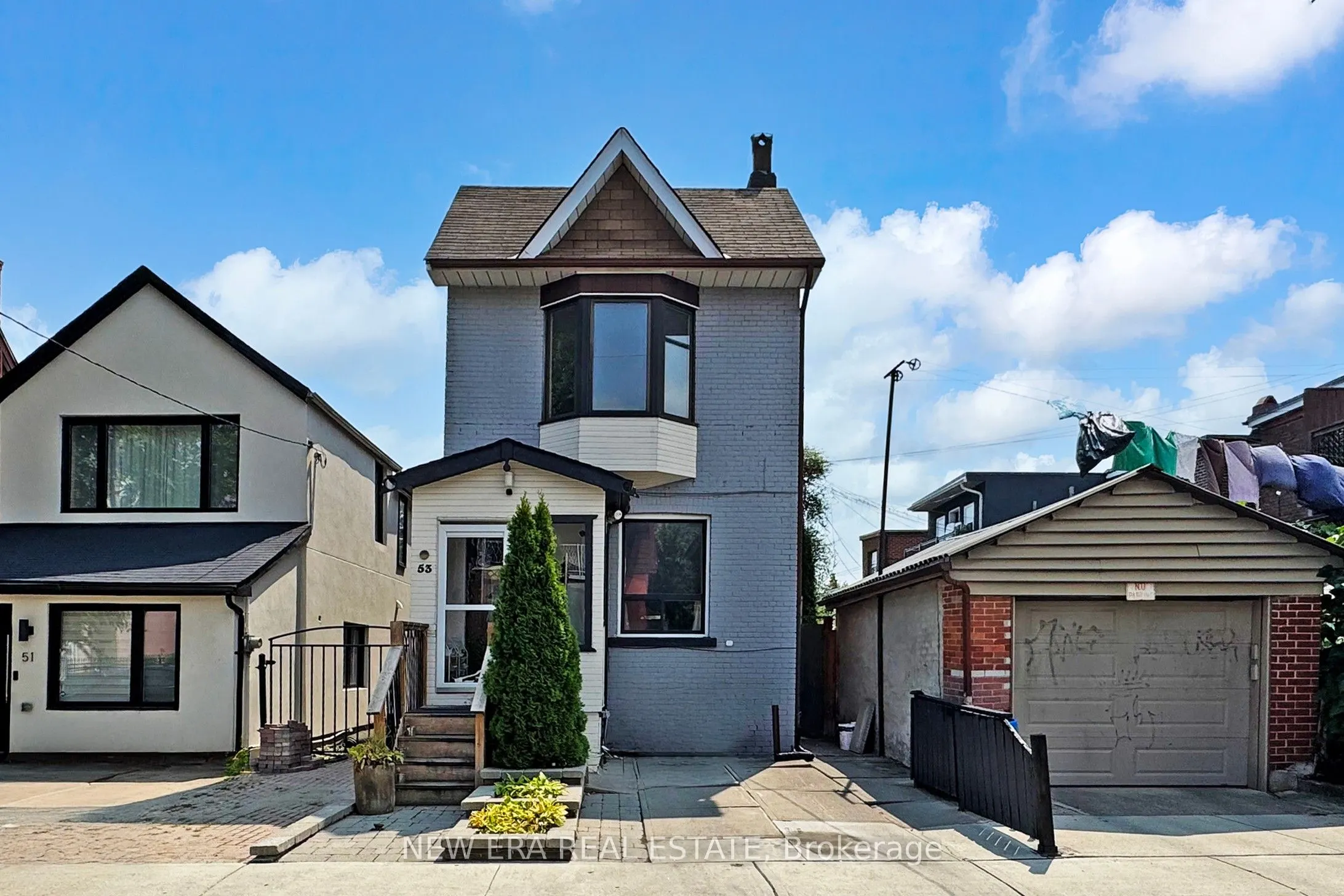 53 Burnfield Avenue