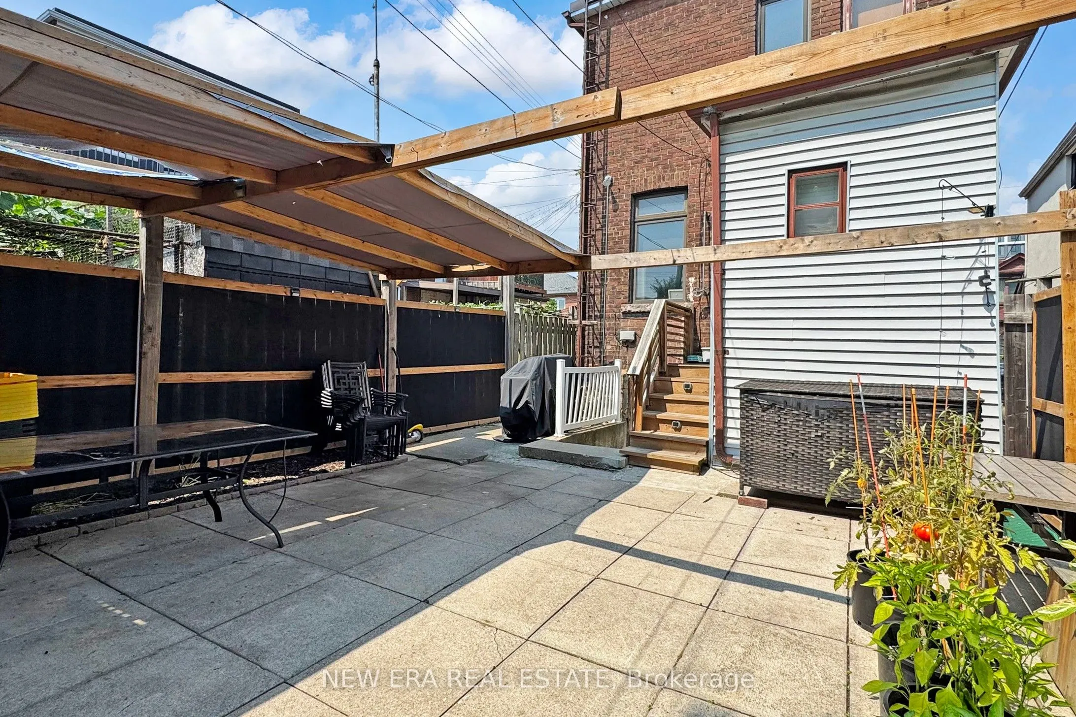 53 Burnfield Avenue