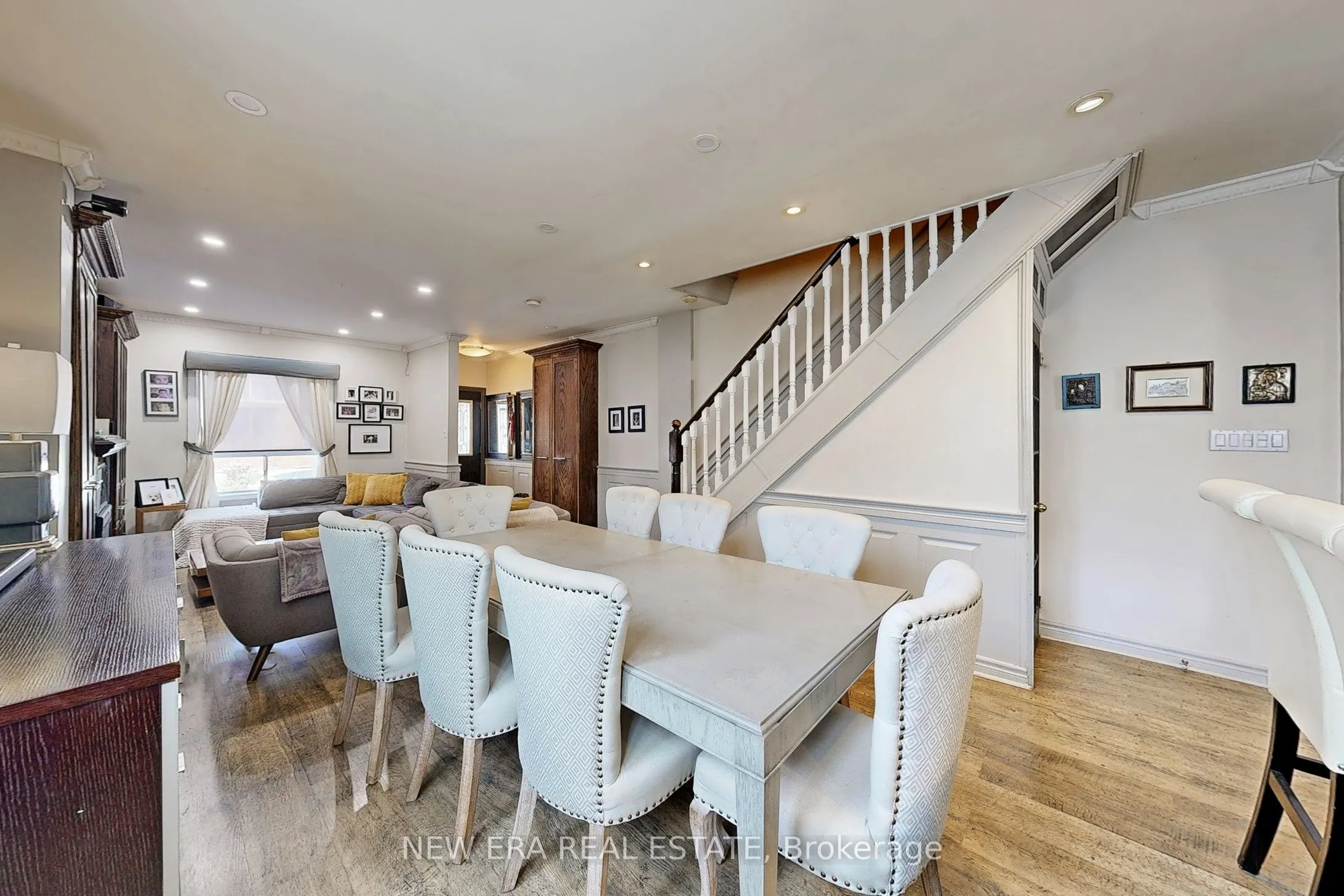 53 Burnfield Avenue