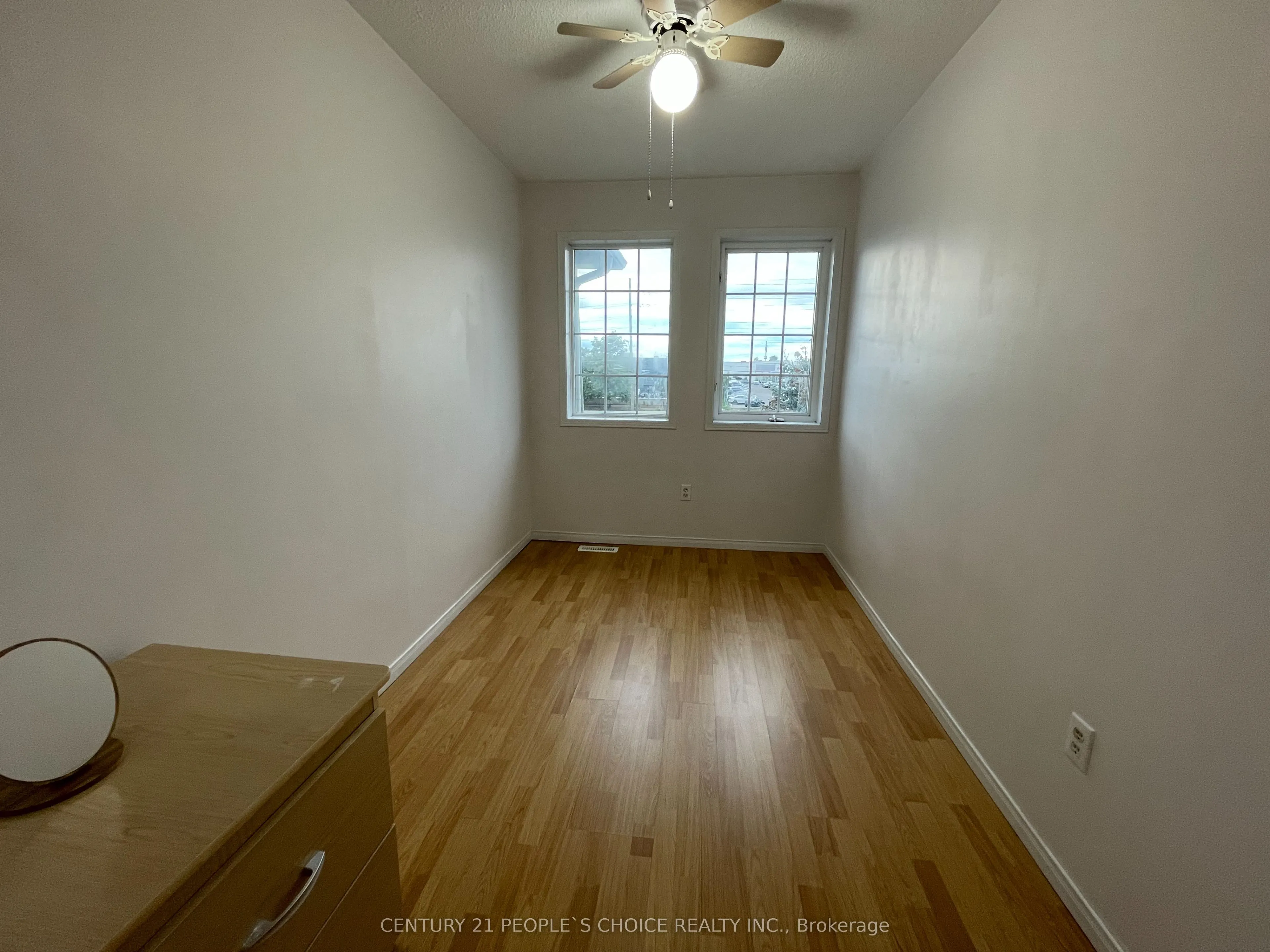 83 Spadina Road N, #49