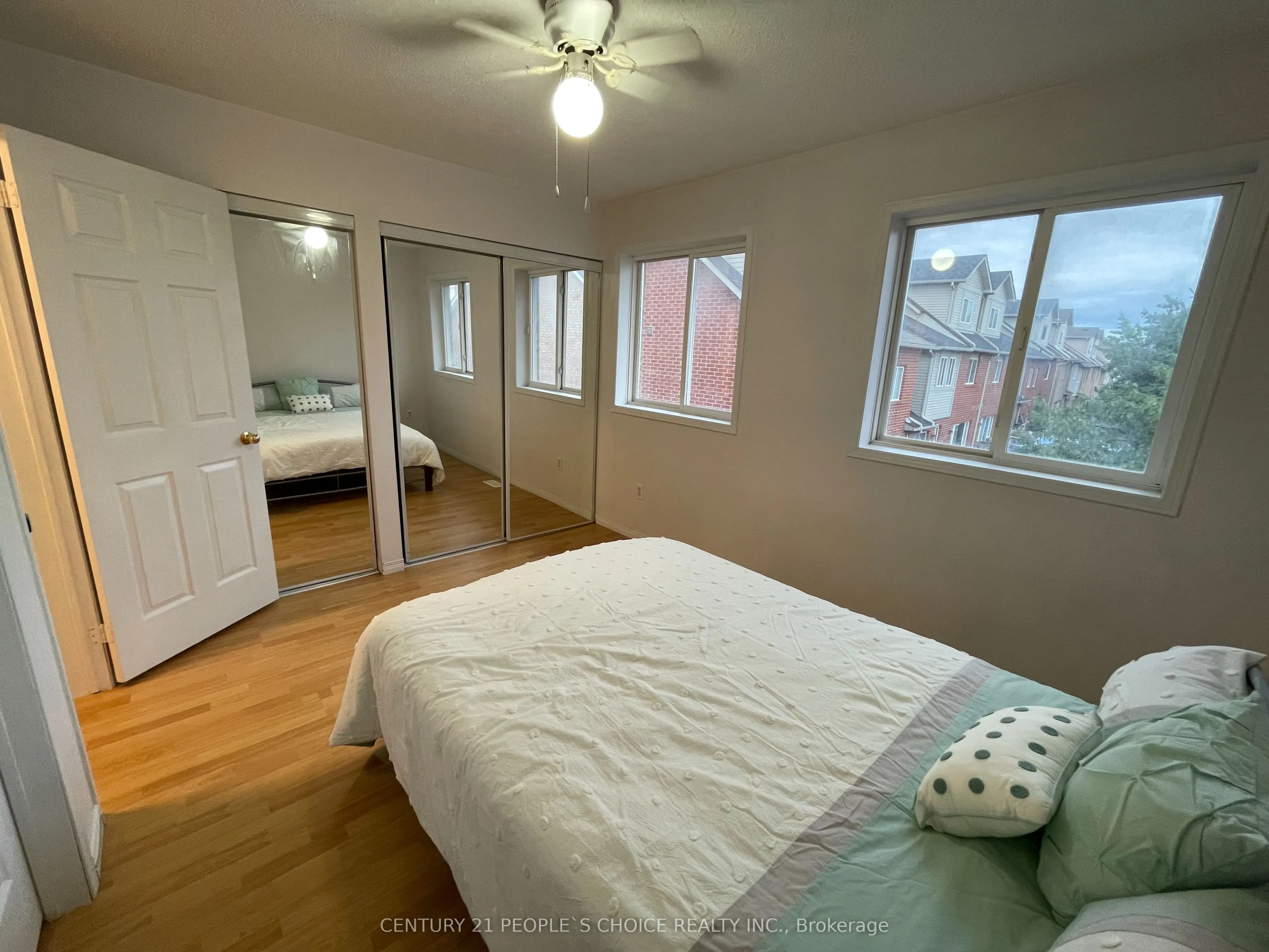 83 Spadina Road N, #49