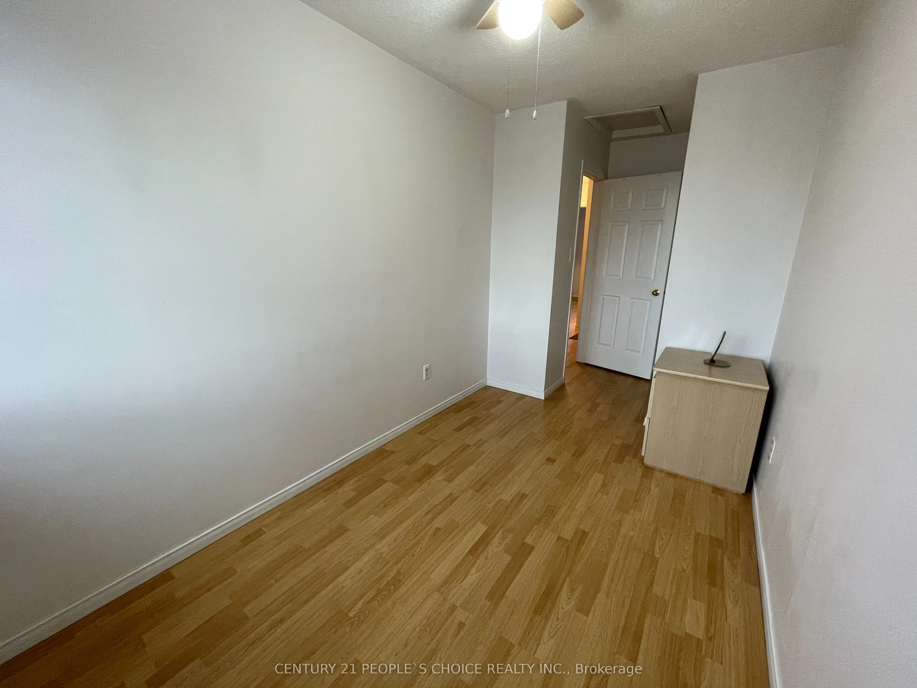 83 Spadina Road N, #49