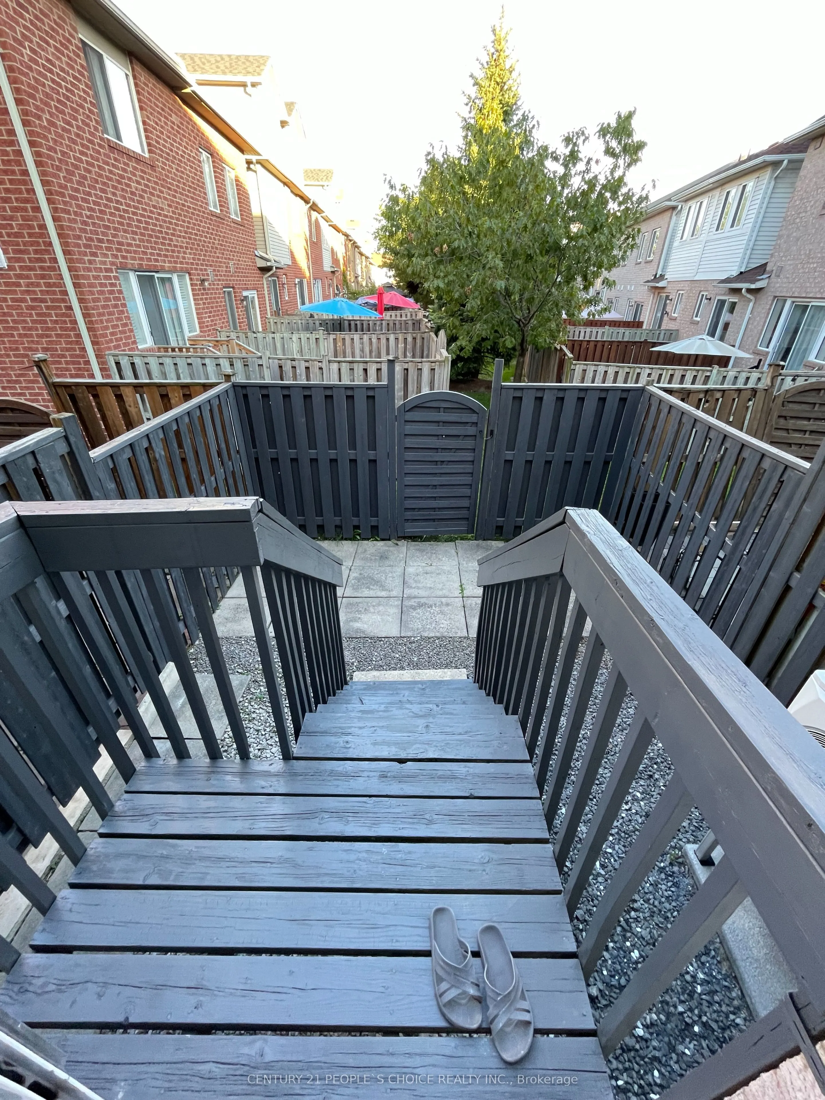 83 Spadina Road N, #49