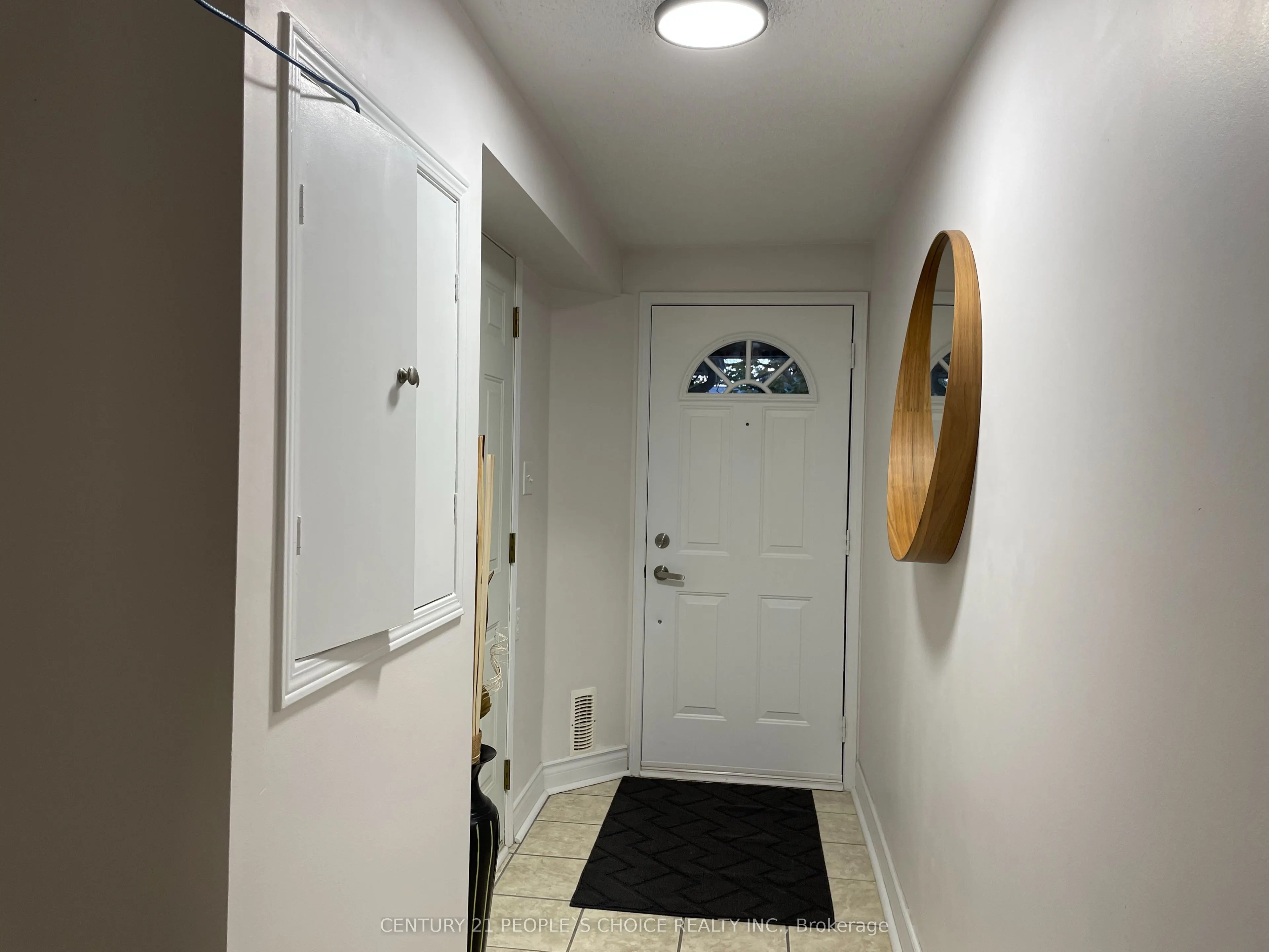 83 Spadina Road N, #49