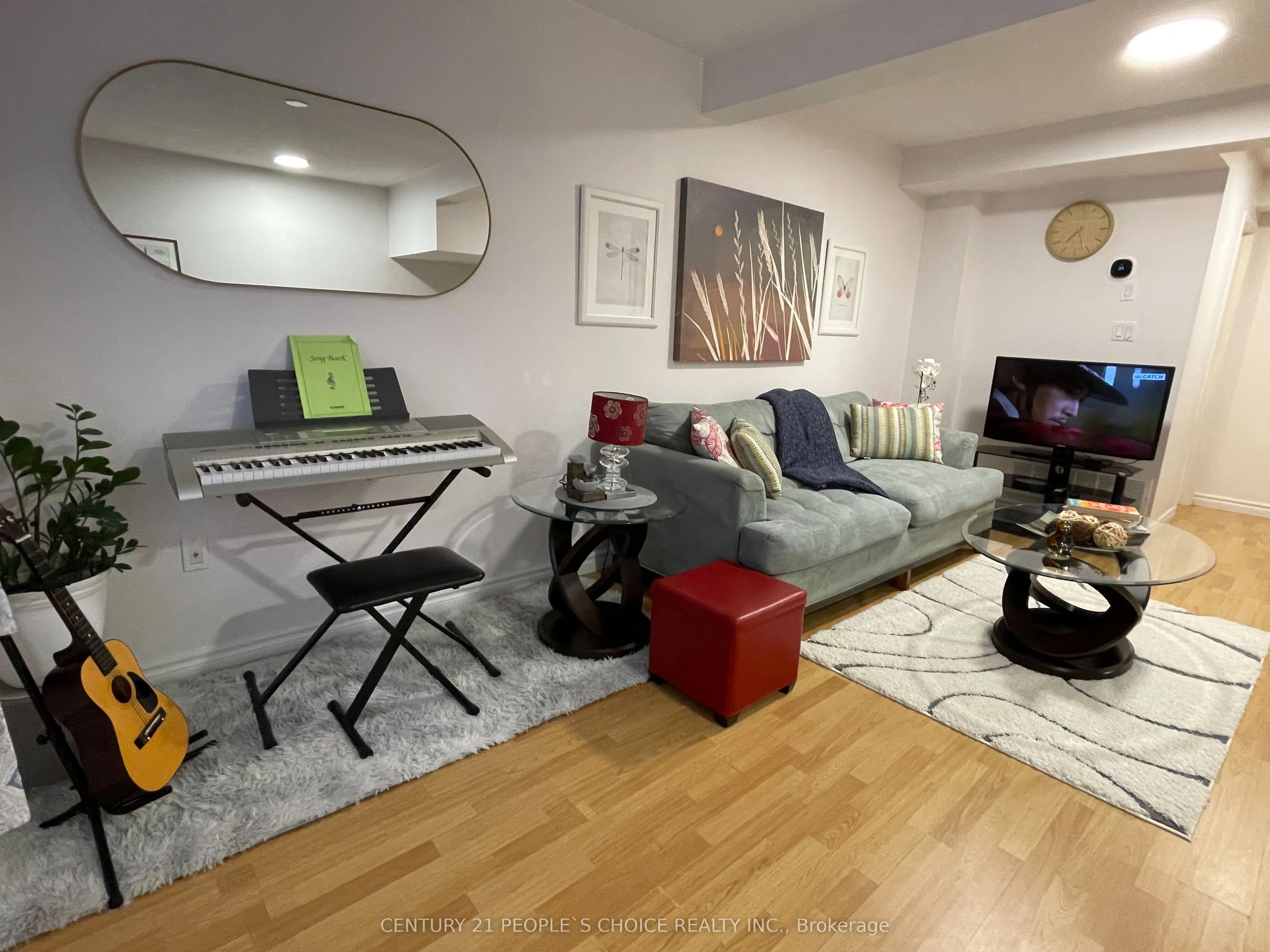 83 Spadina Road N, #49