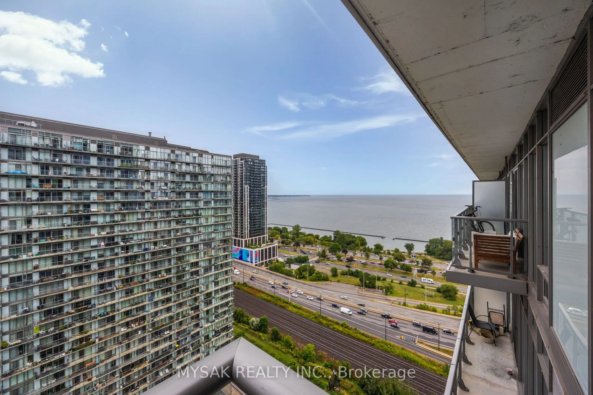 105 The Queensway, #2513