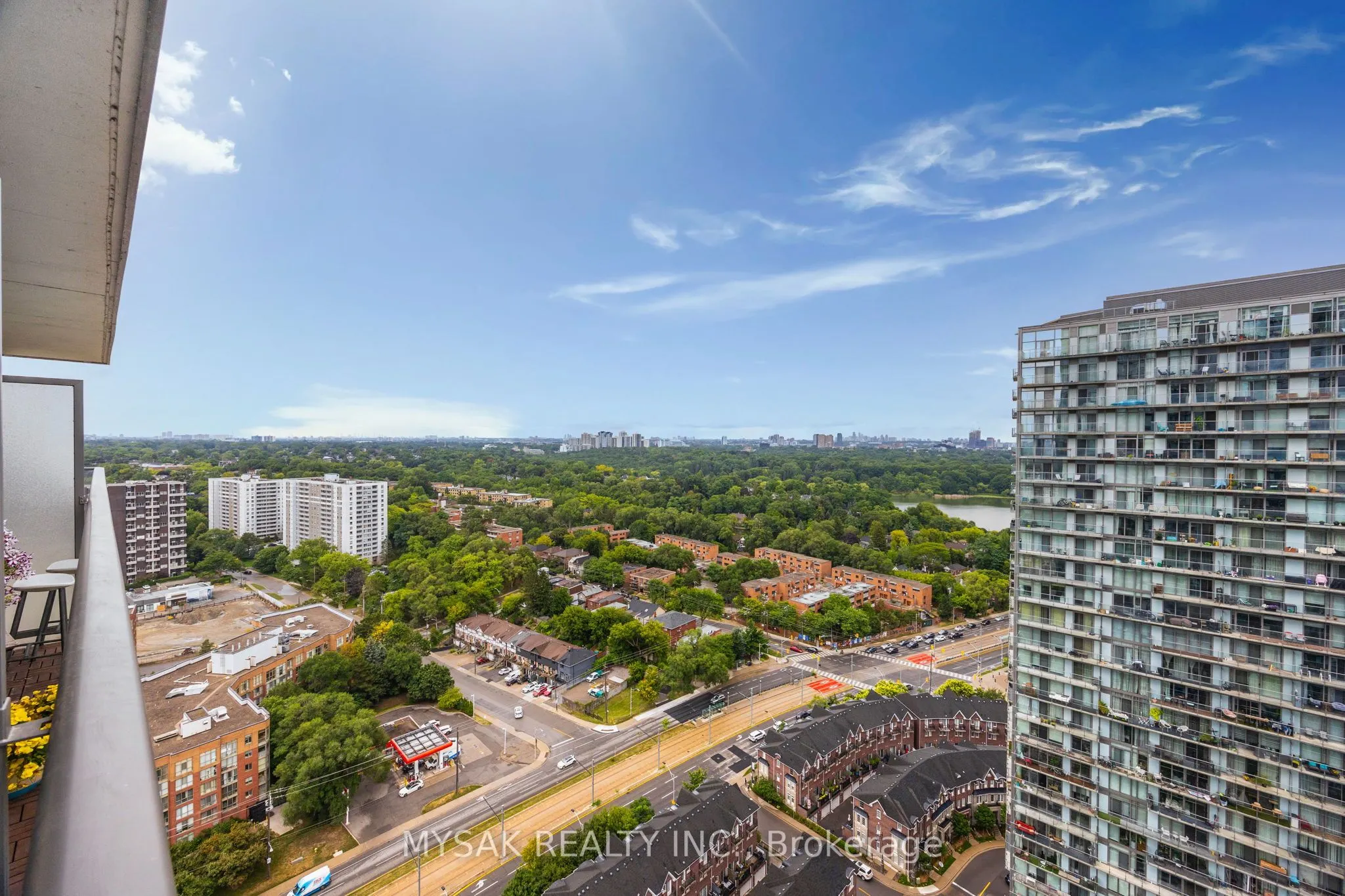 105 The Queensway, #2513
