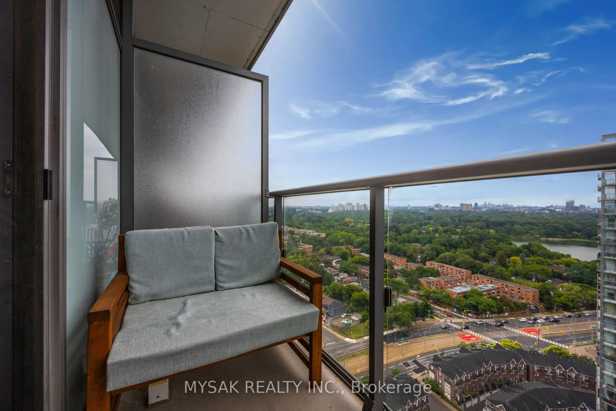 105 The Queensway, #2513