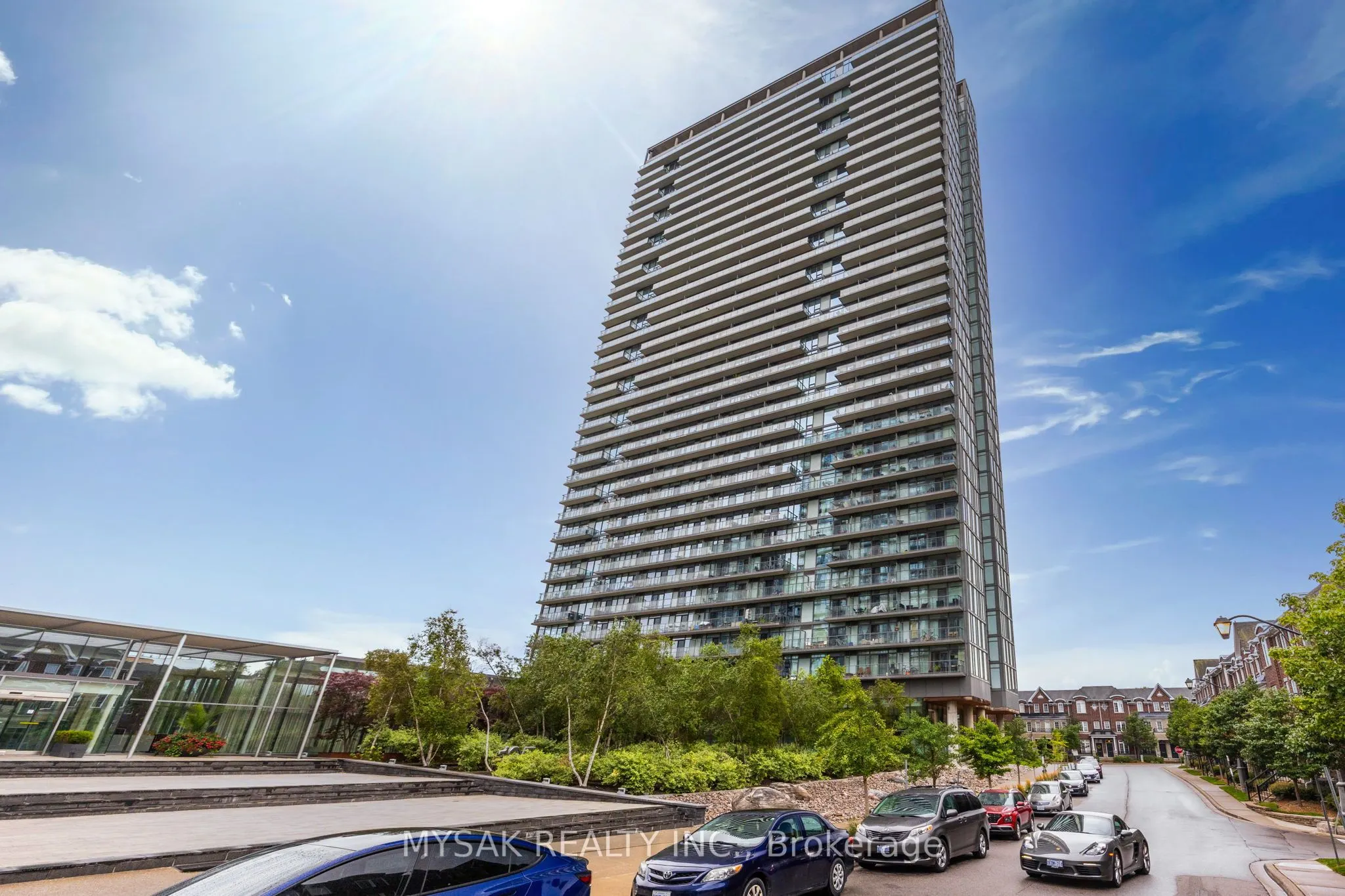 105 The Queensway, #2513
