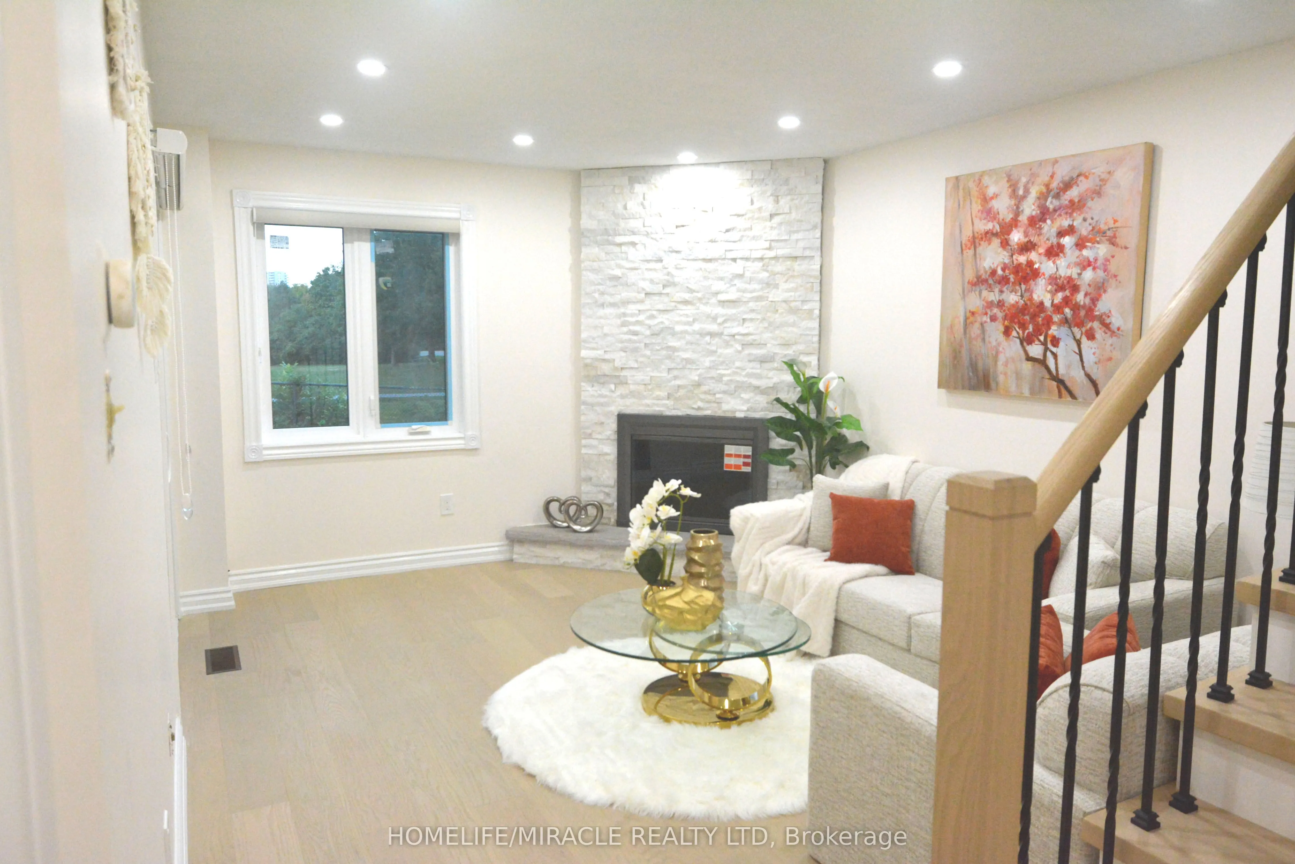 60 Denlow Drive