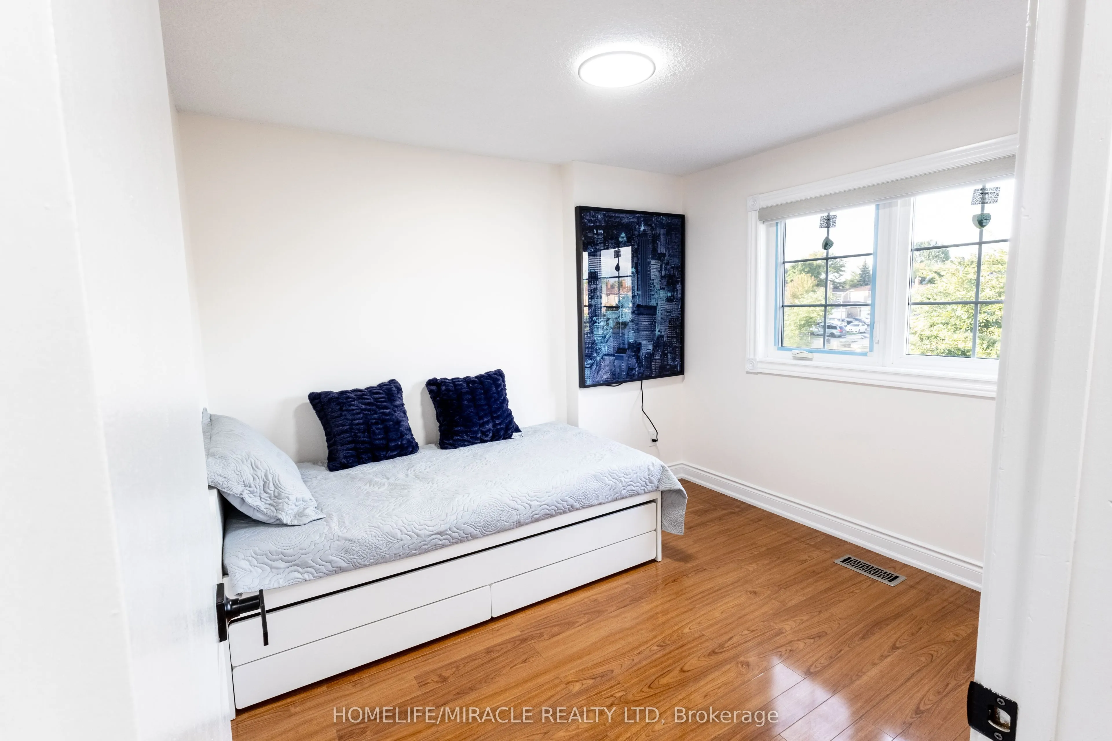 60 Denlow Drive