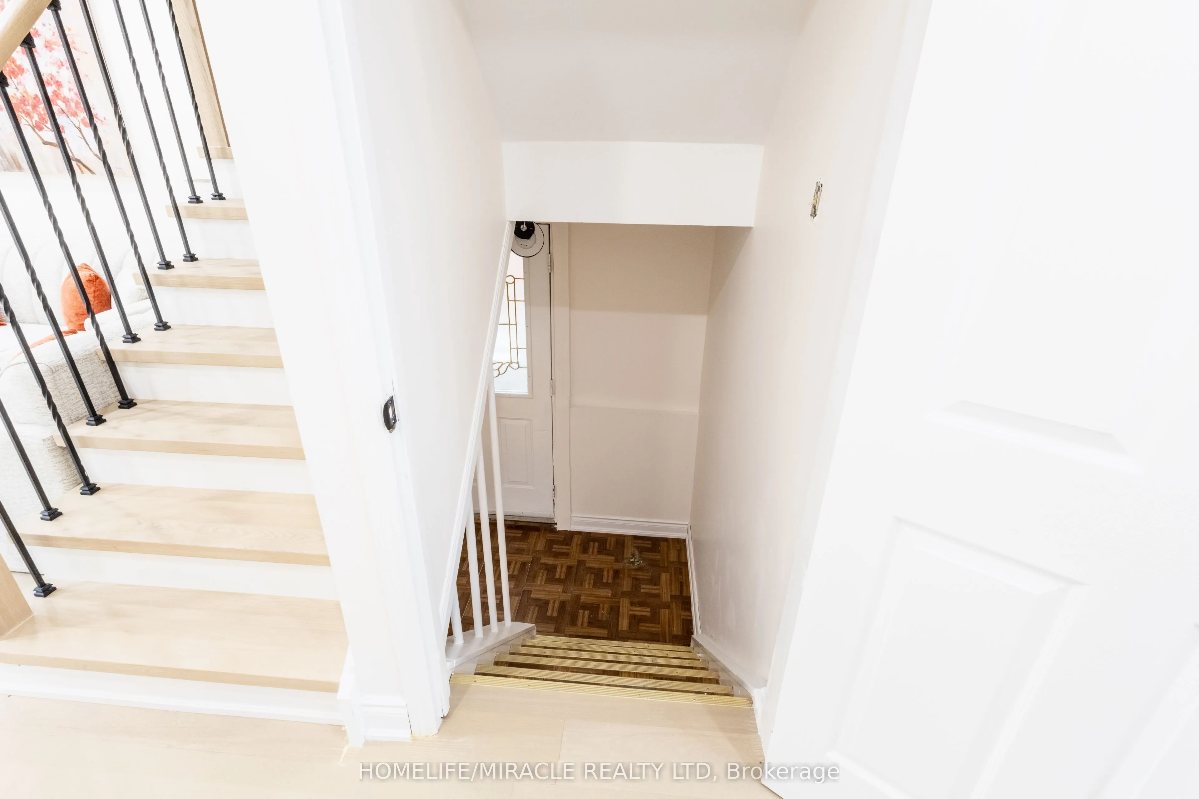 60 Denlow Drive
