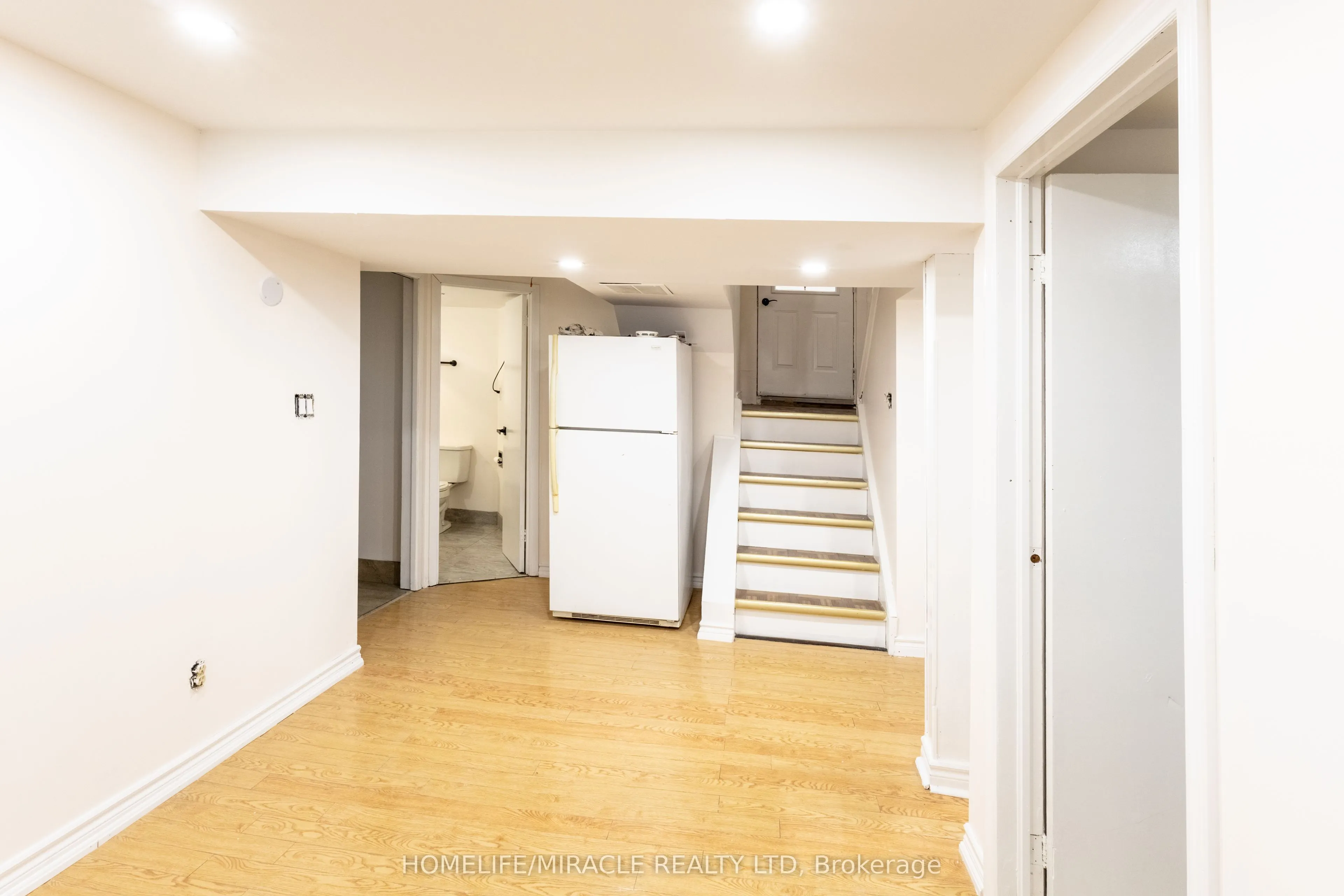 60 Denlow Drive
