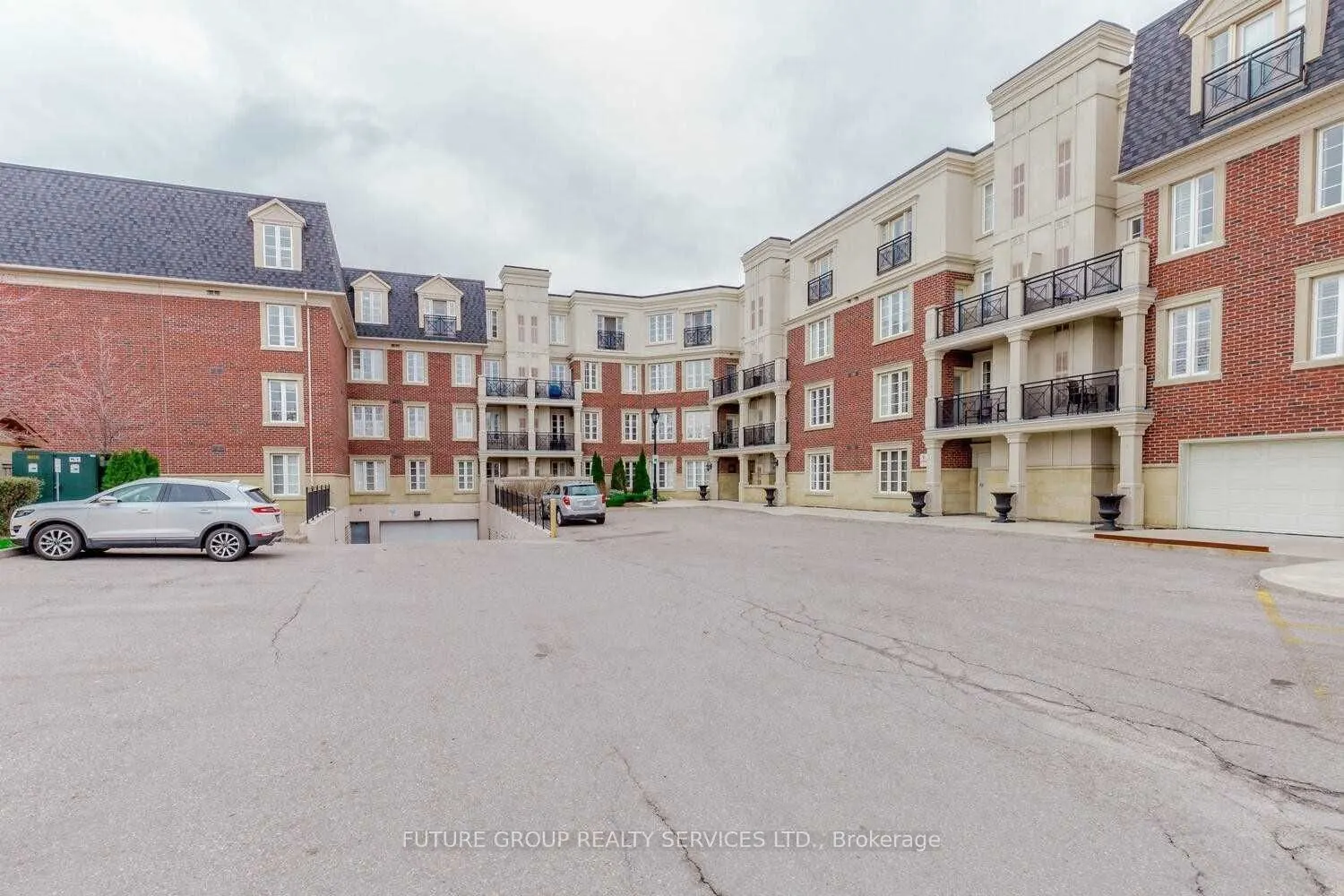 3351 Cawthra Road, #423