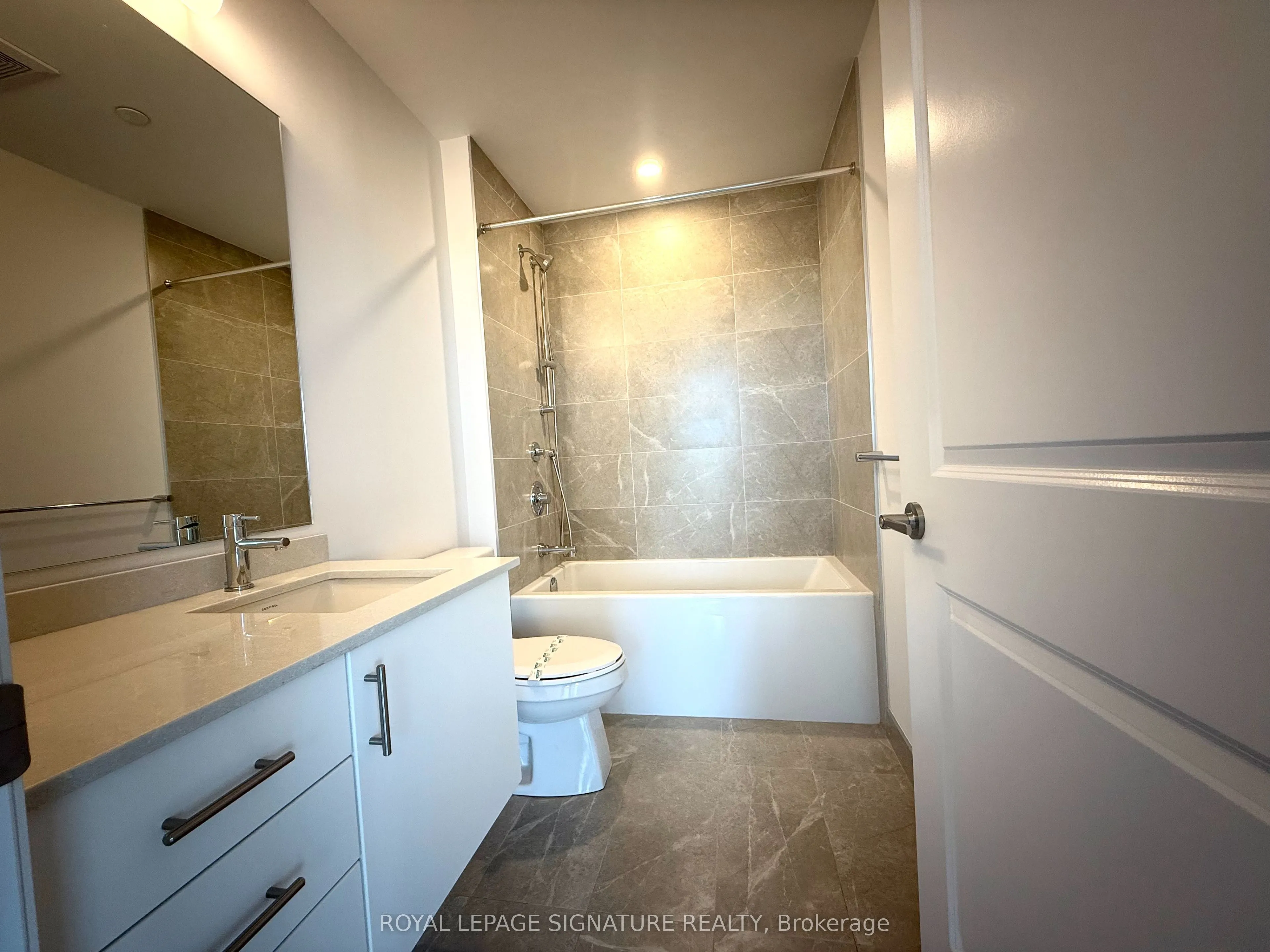 3240 William Coltson Avenue, #813
