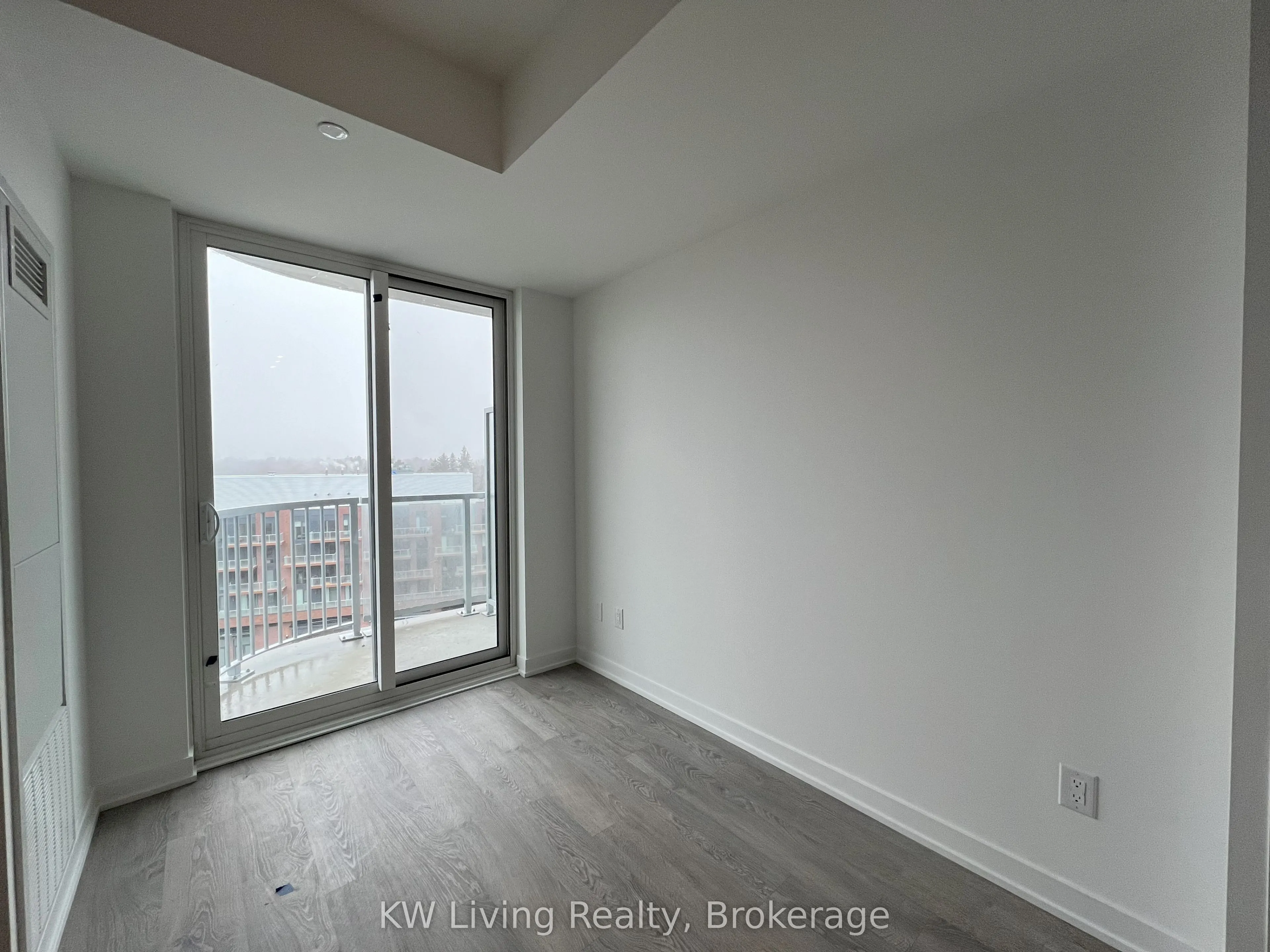 220 Missinnihe Way, #803