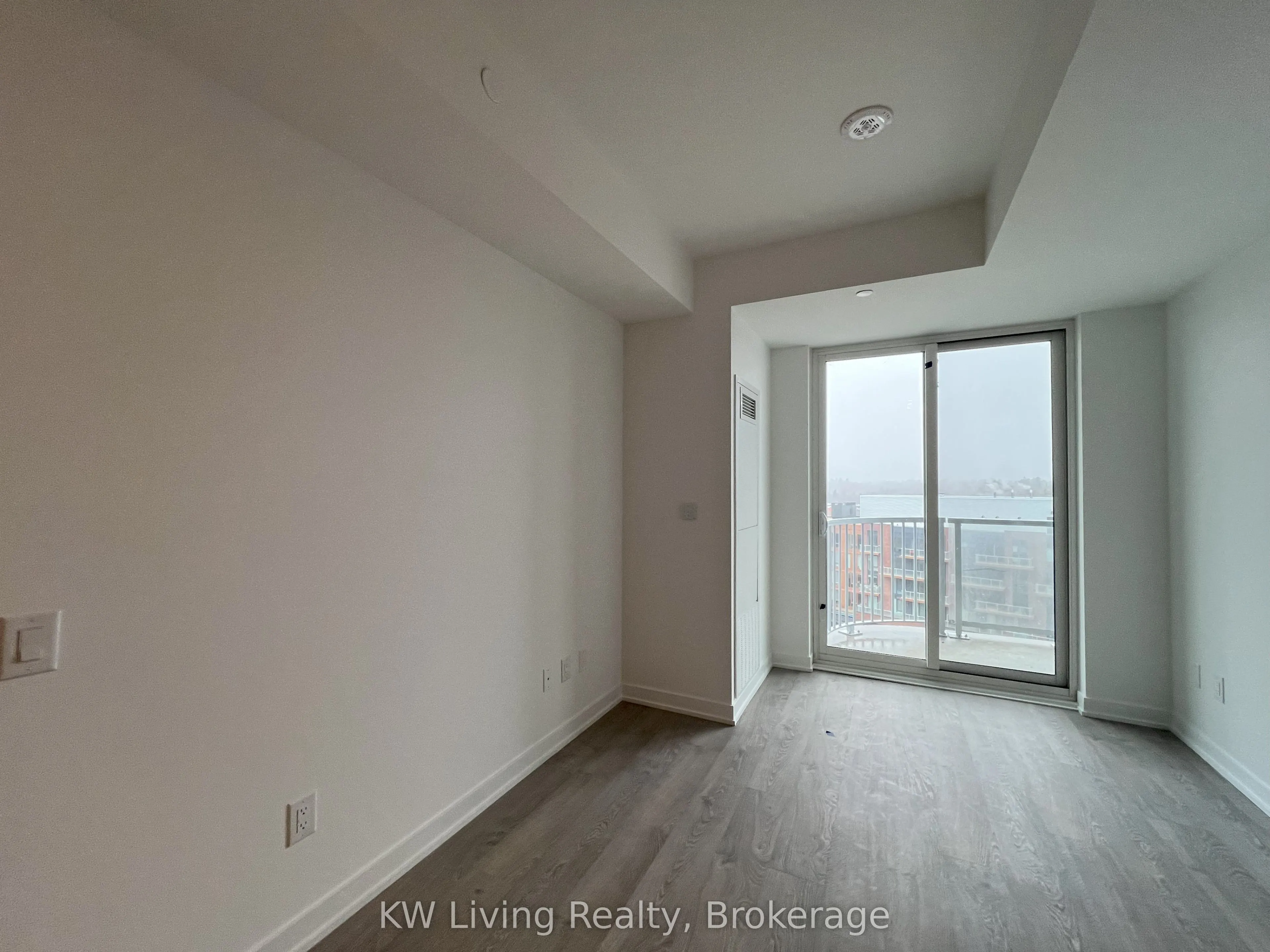 220 Missinnihe Way, #803