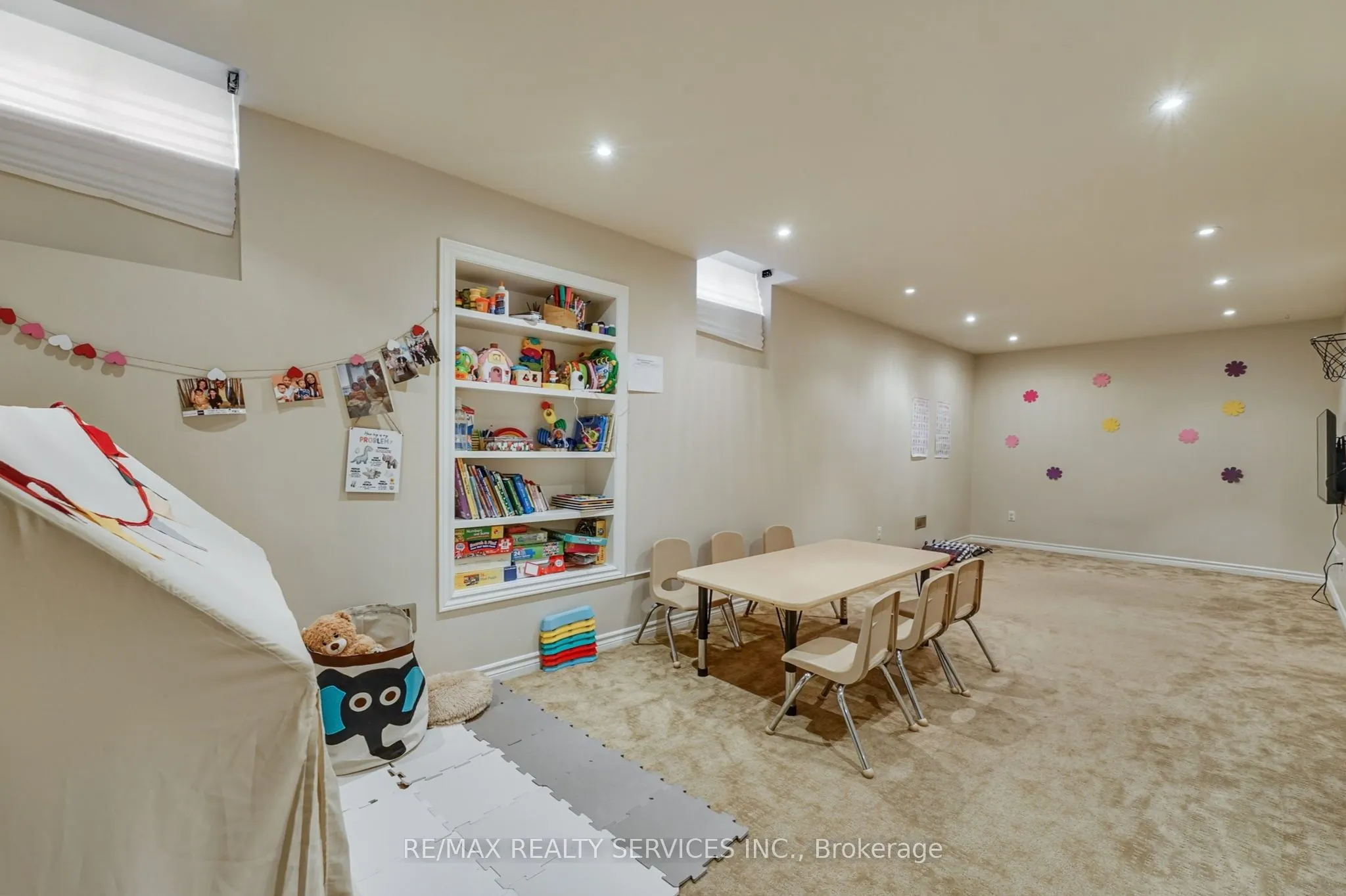 194 Cooke Crescent
