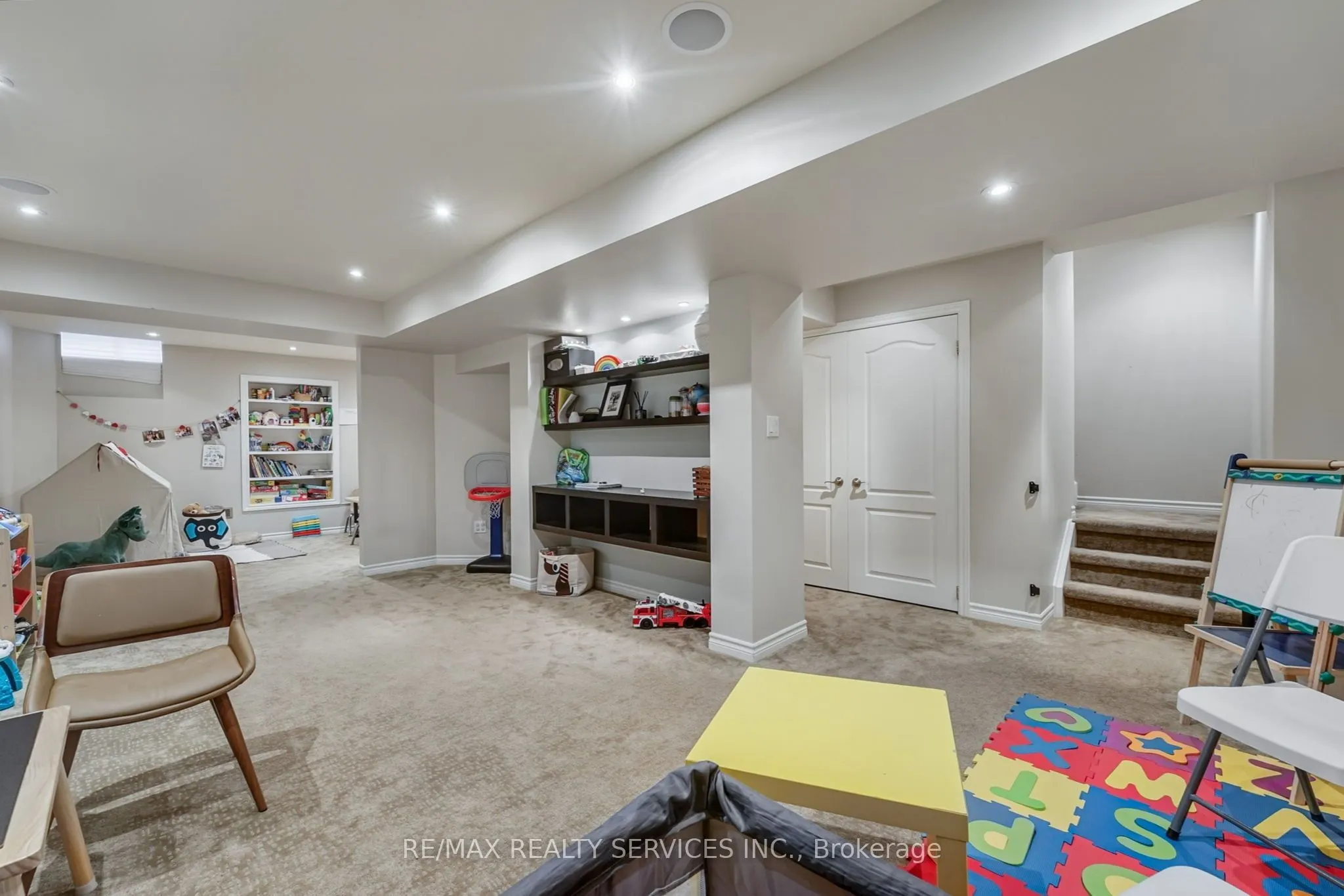 194 Cooke Crescent