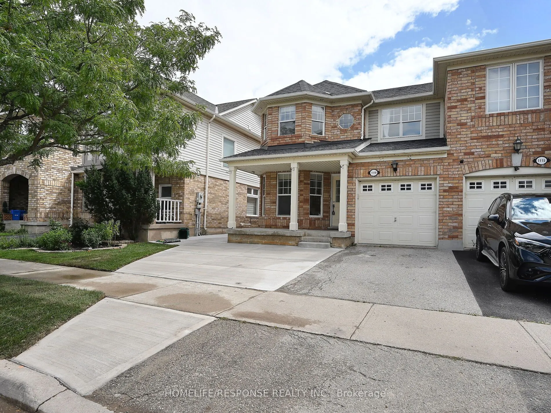 1119 KELLY Gate