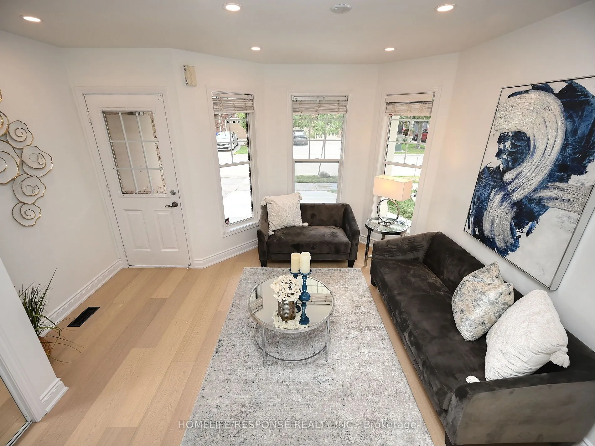 1119 KELLY Gate