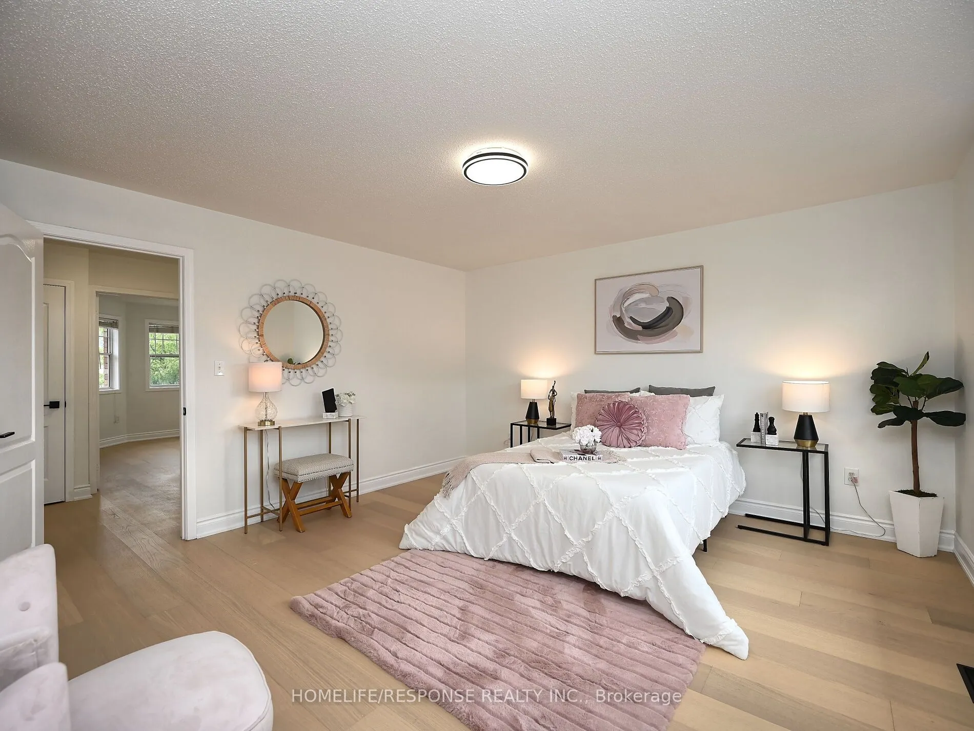 1119 KELLY Gate