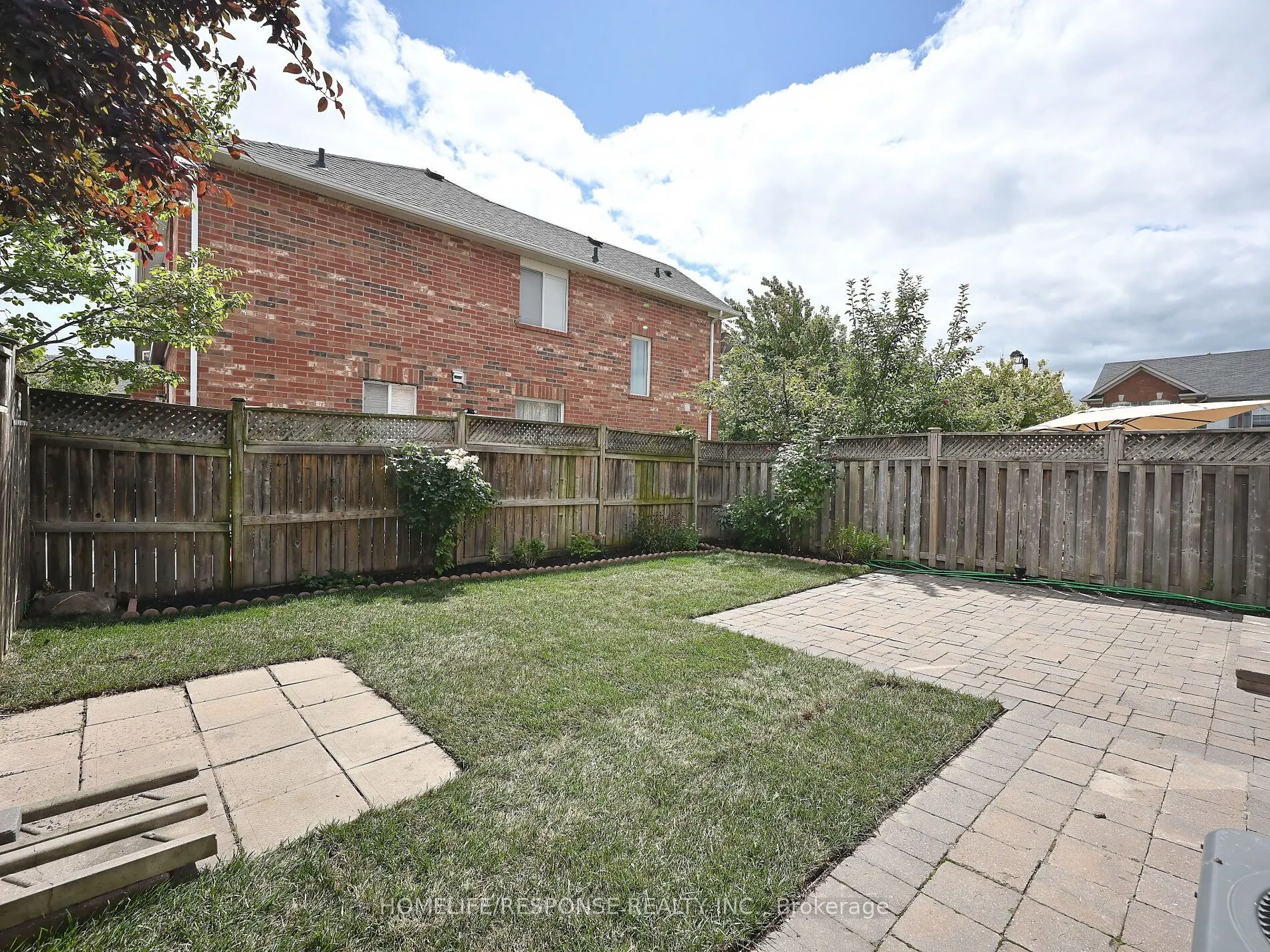 1119 KELLY Gate