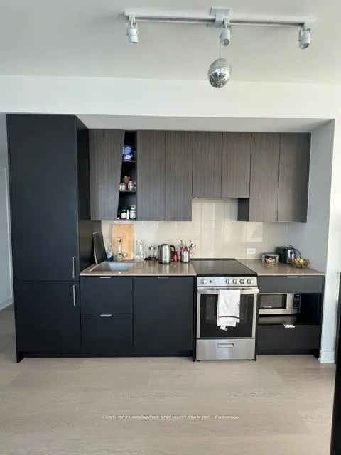 3883 Quartz Road, #2103