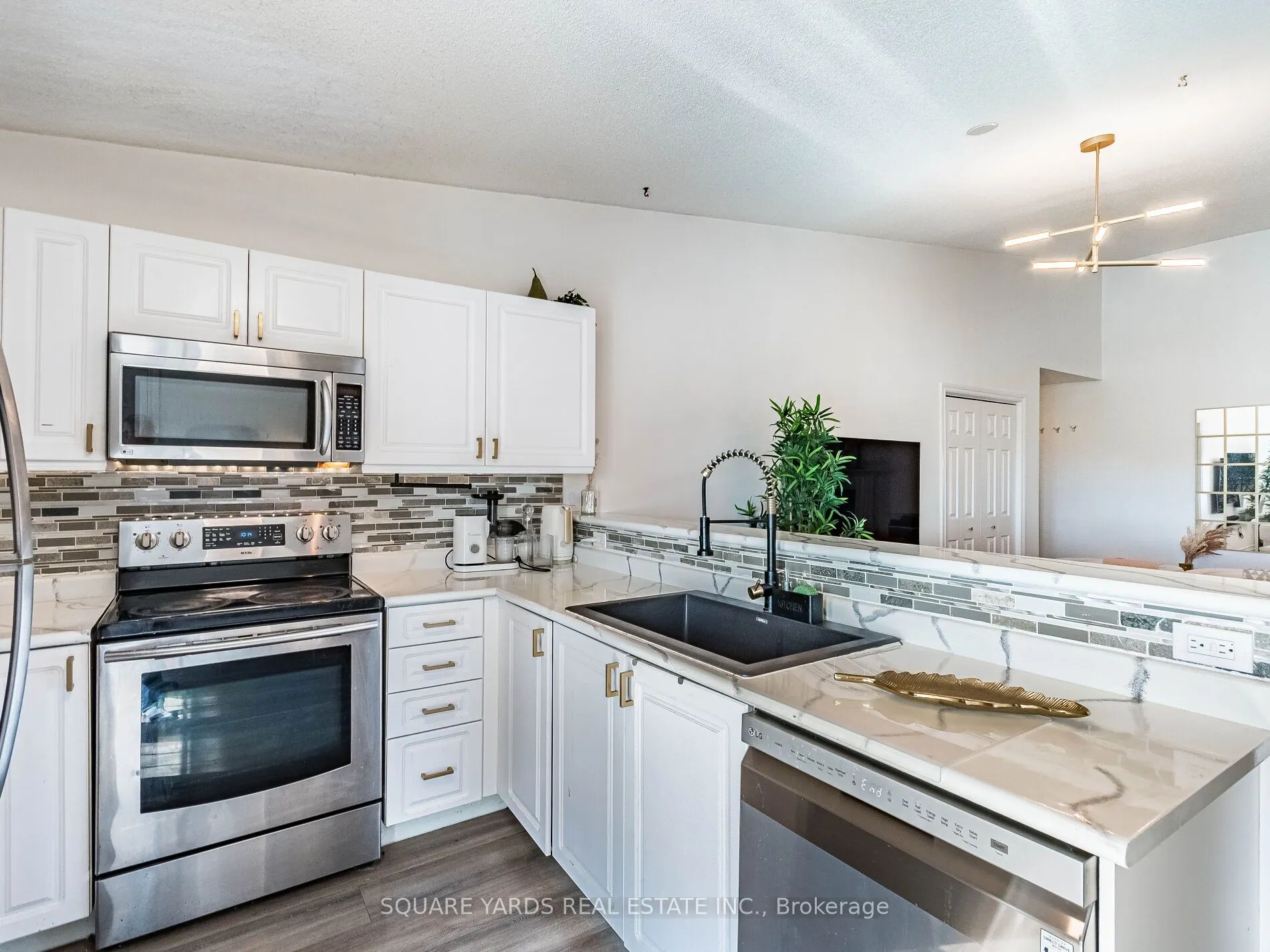 4015 Kilmer Drive, #402