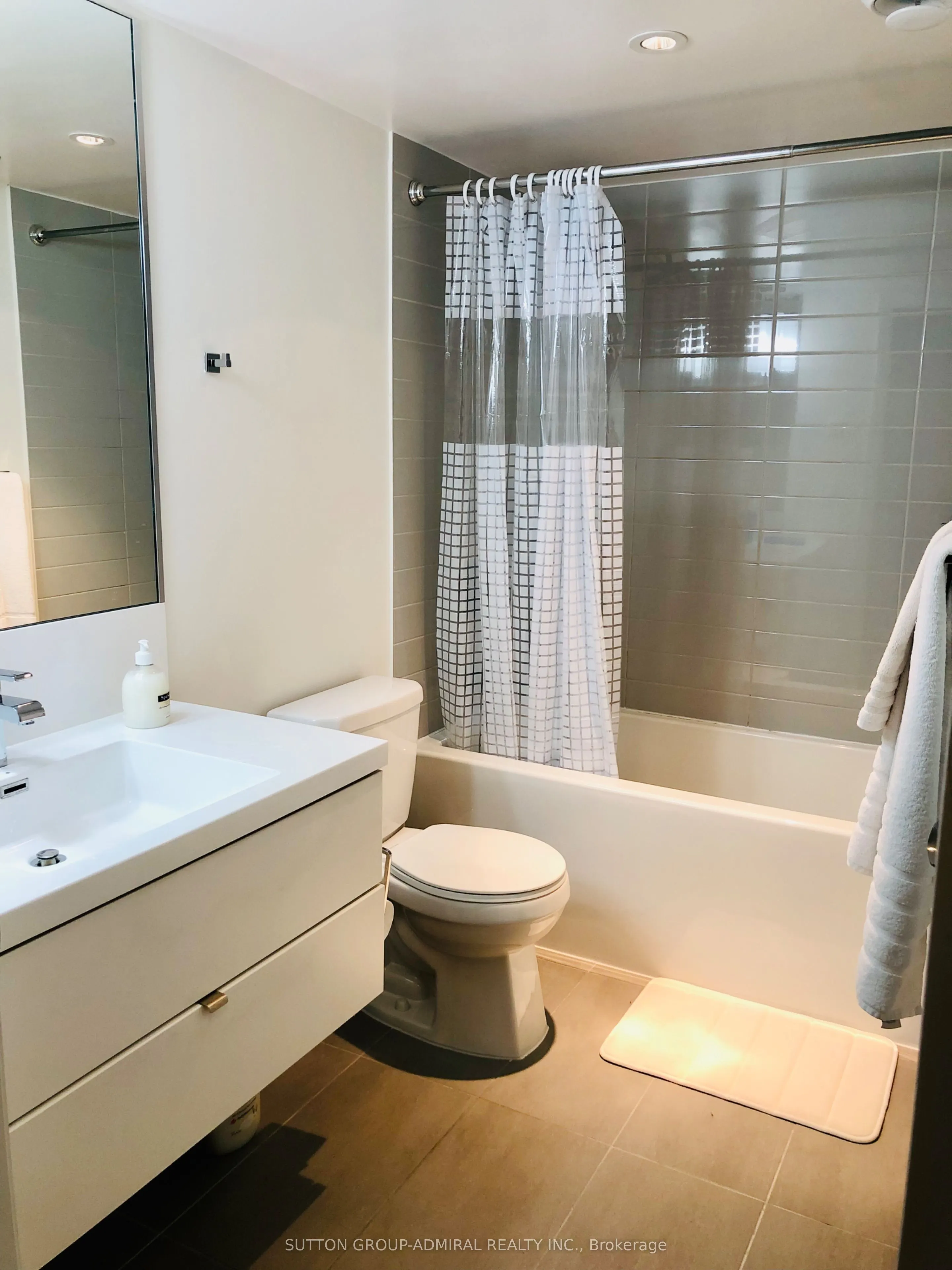 9 Valhalla Inn Road E, #1611