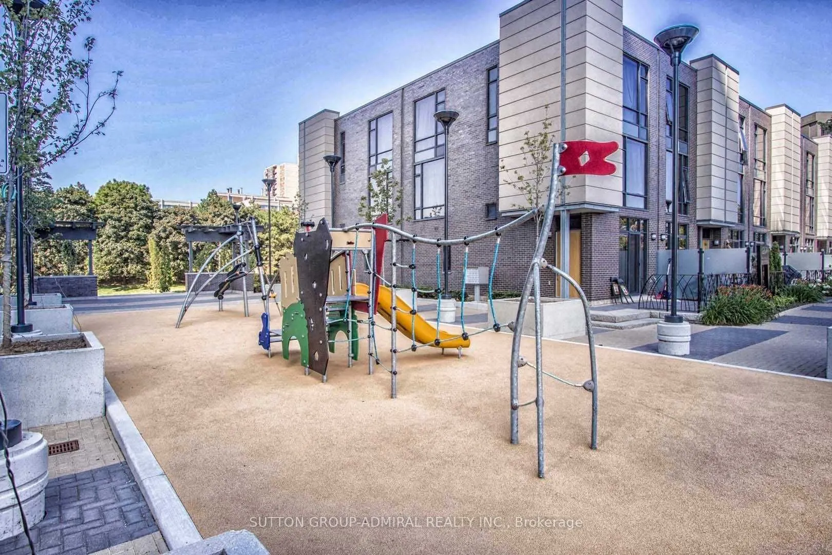 9 Valhalla Inn Road E, #1611